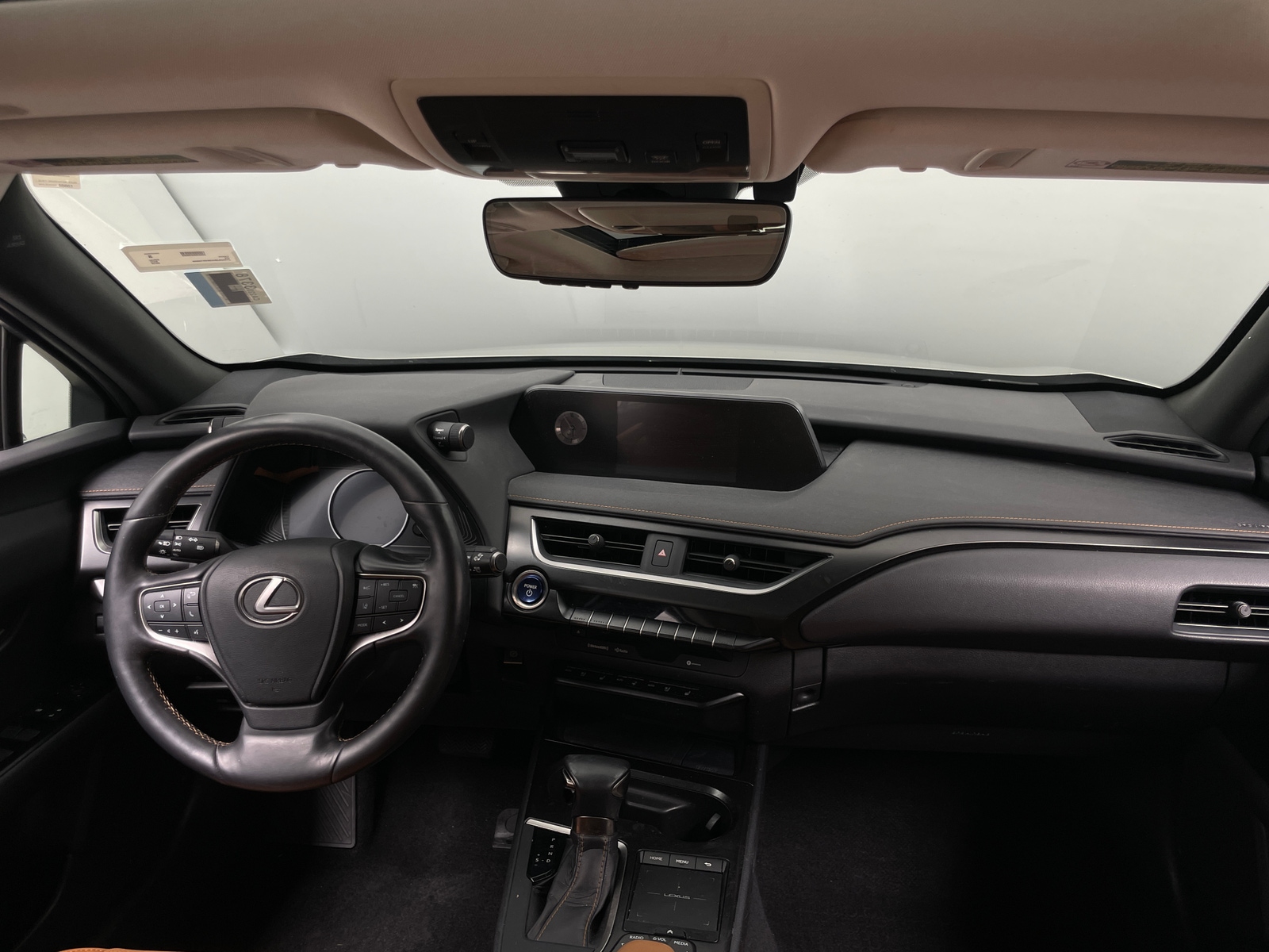Thumbnail: 2019 Lexus UX - 2