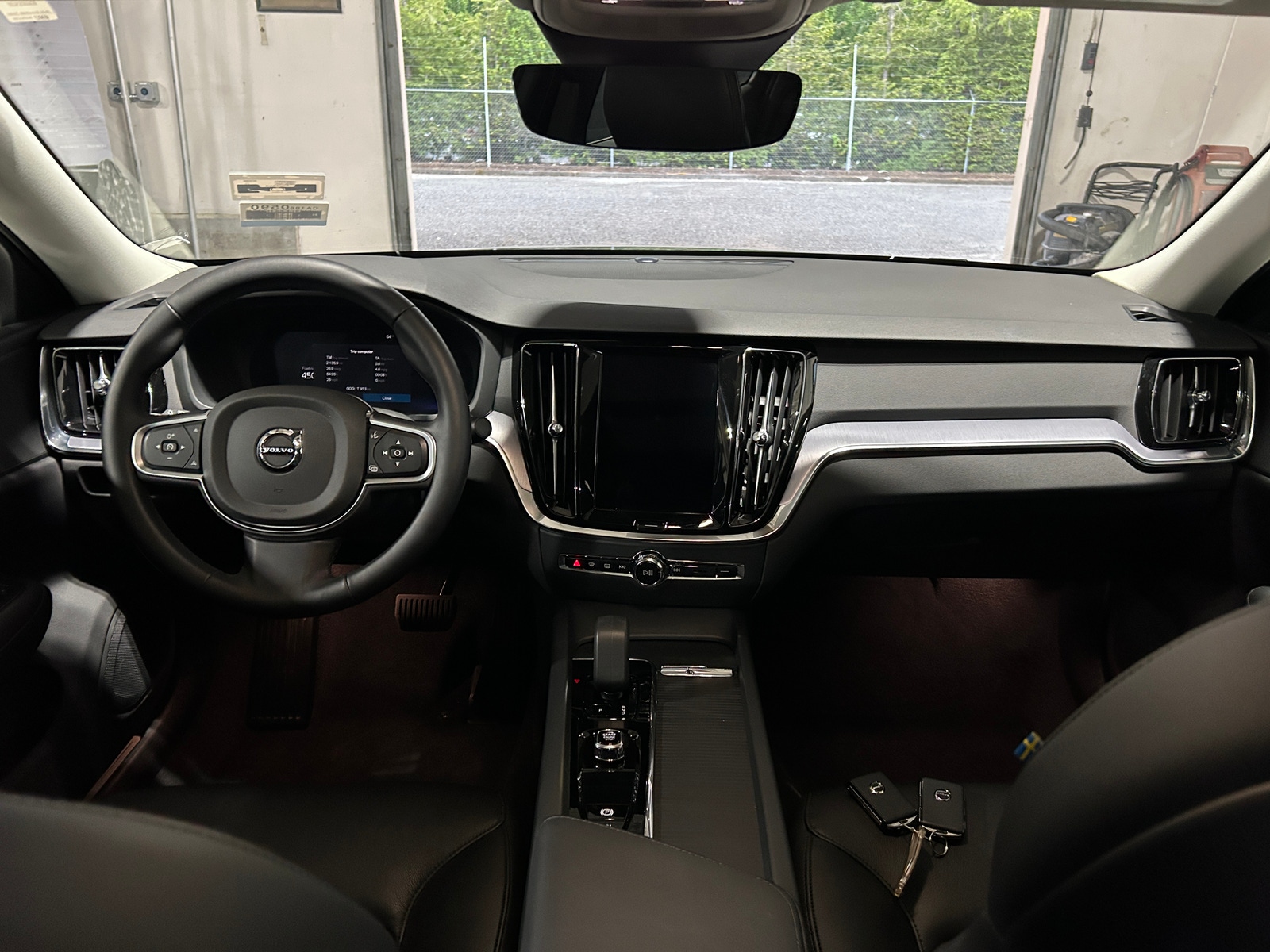 Thumbnail: 2025 Volvo S60 - 2