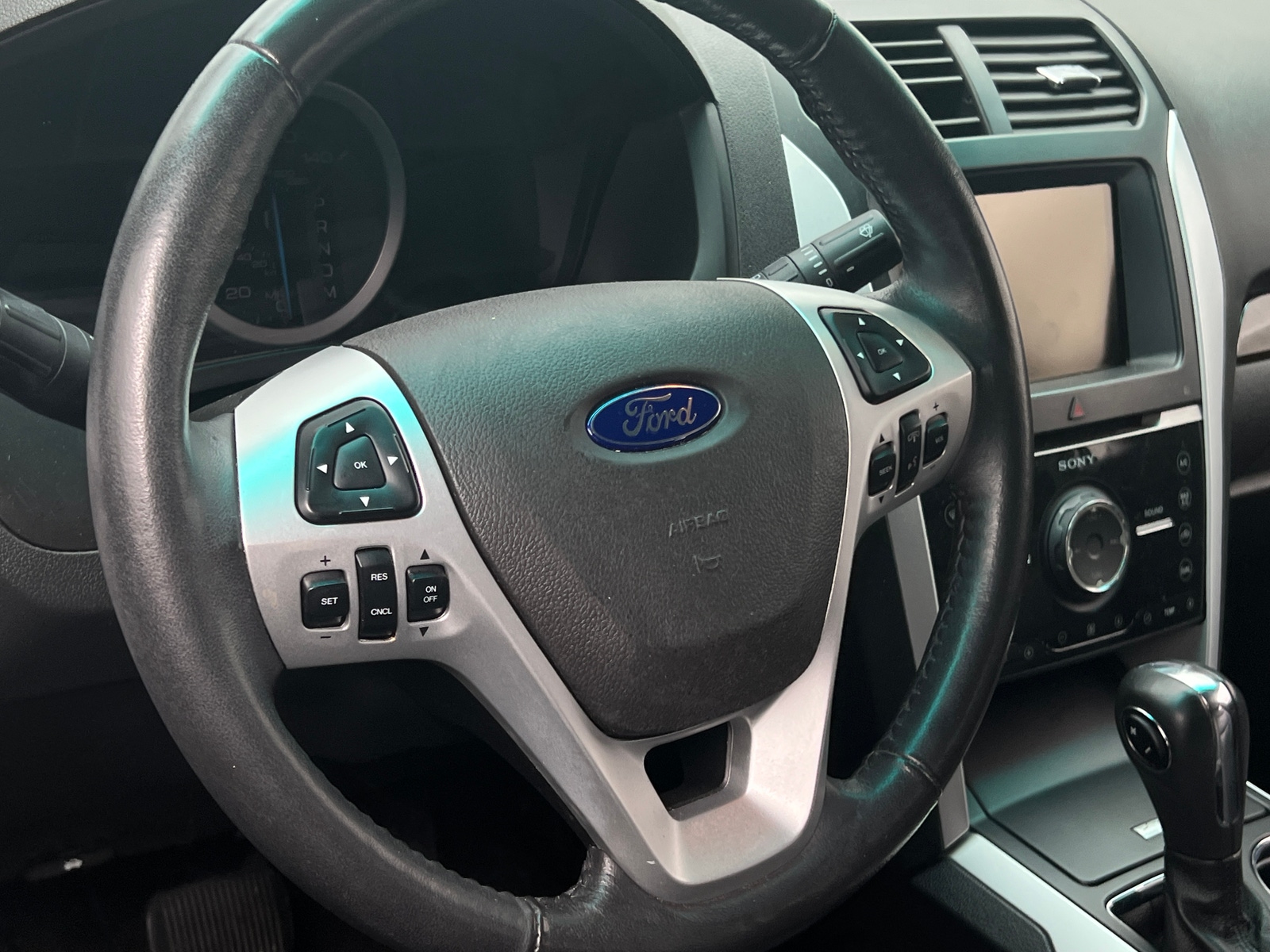 Thumbnail: 2013 Ford Explorer - 4