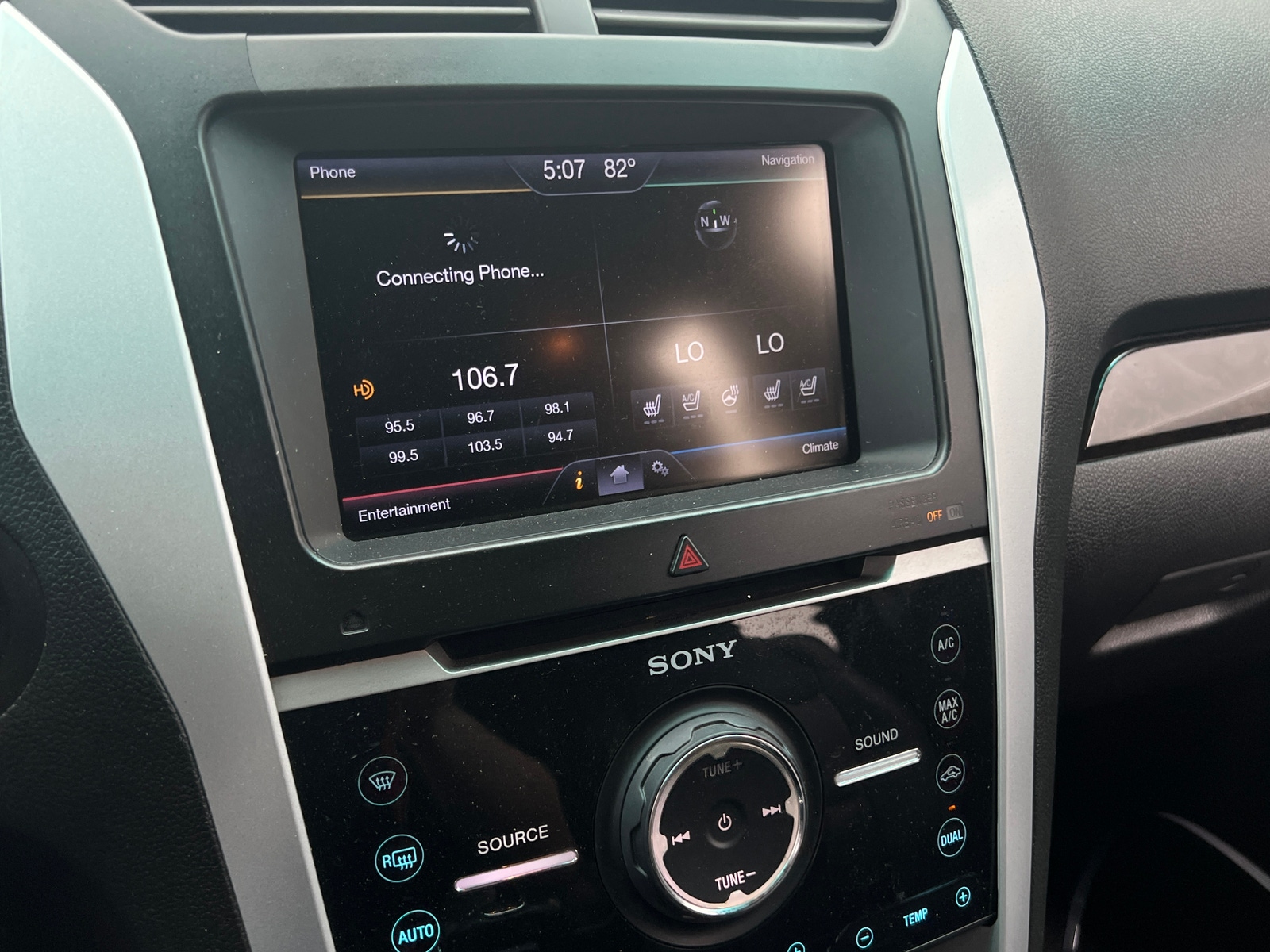 Thumbnail: 2013 Ford Explorer - 3