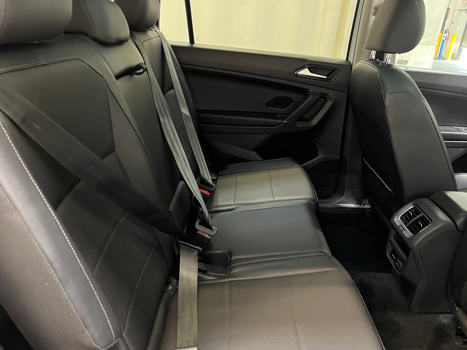 Thumbnail: 2018 Volkswagen Tiguan - 5
