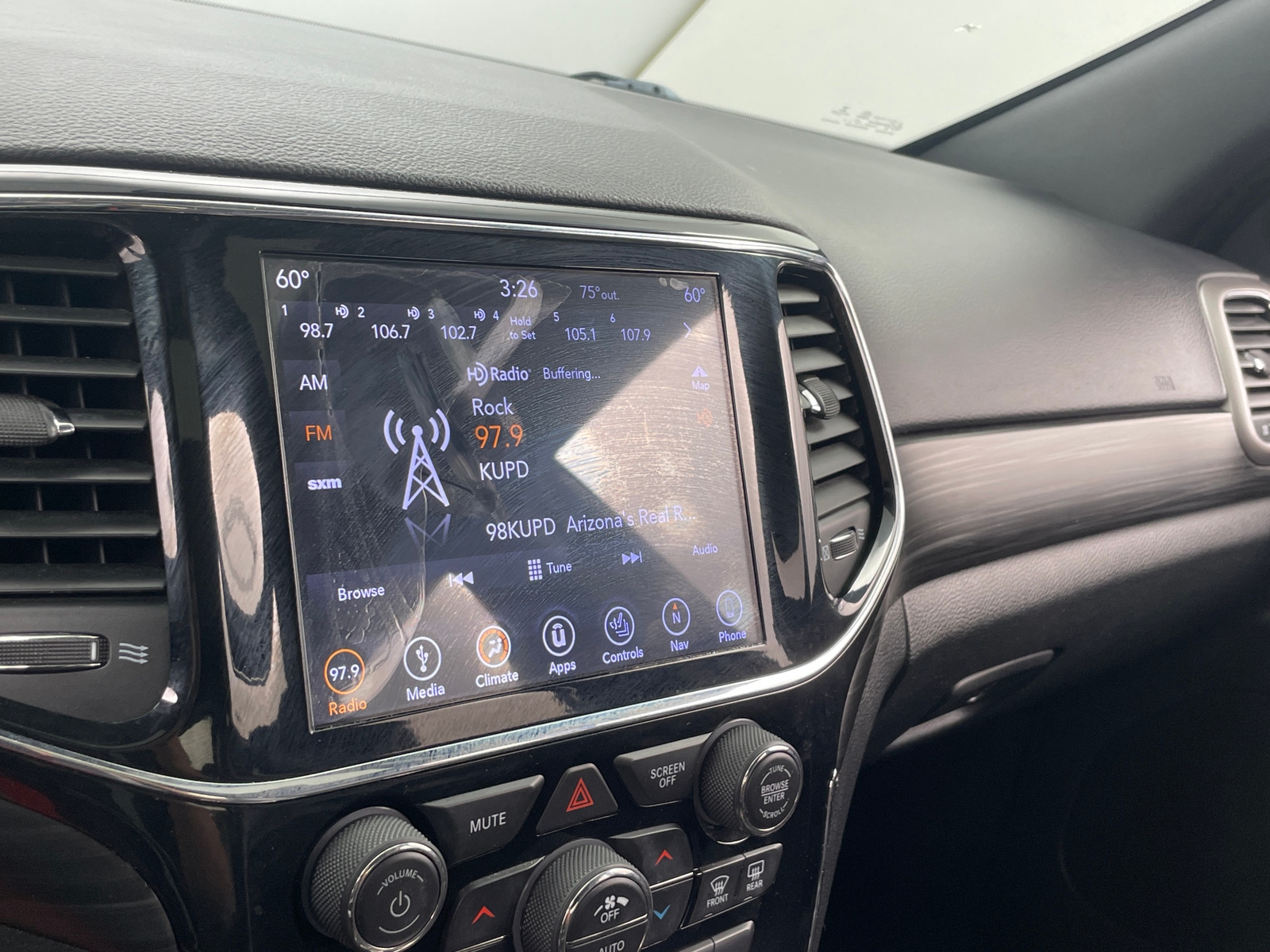 Thumbnail: 2019 Jeep Grand Cherokee - 3