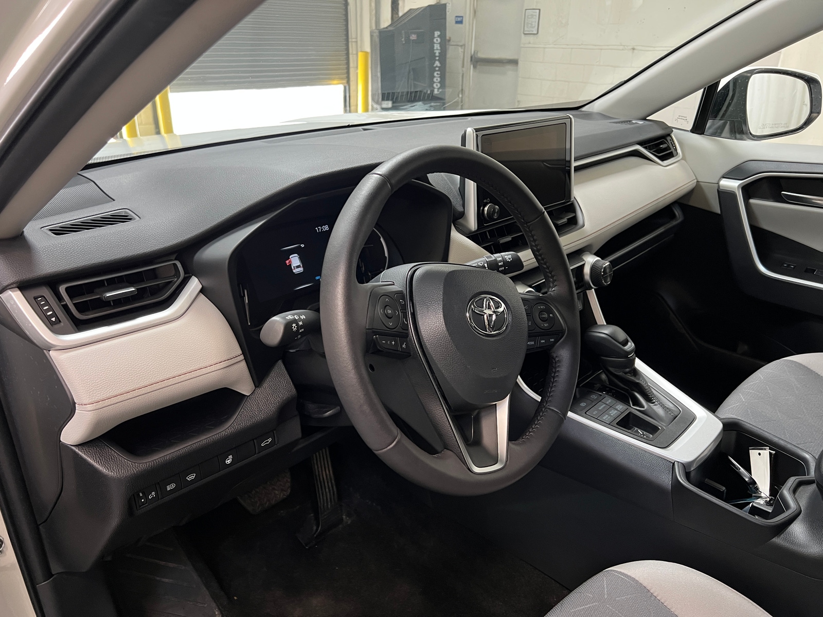 Thumbnail: 2025 Toyota RAV4 - 3