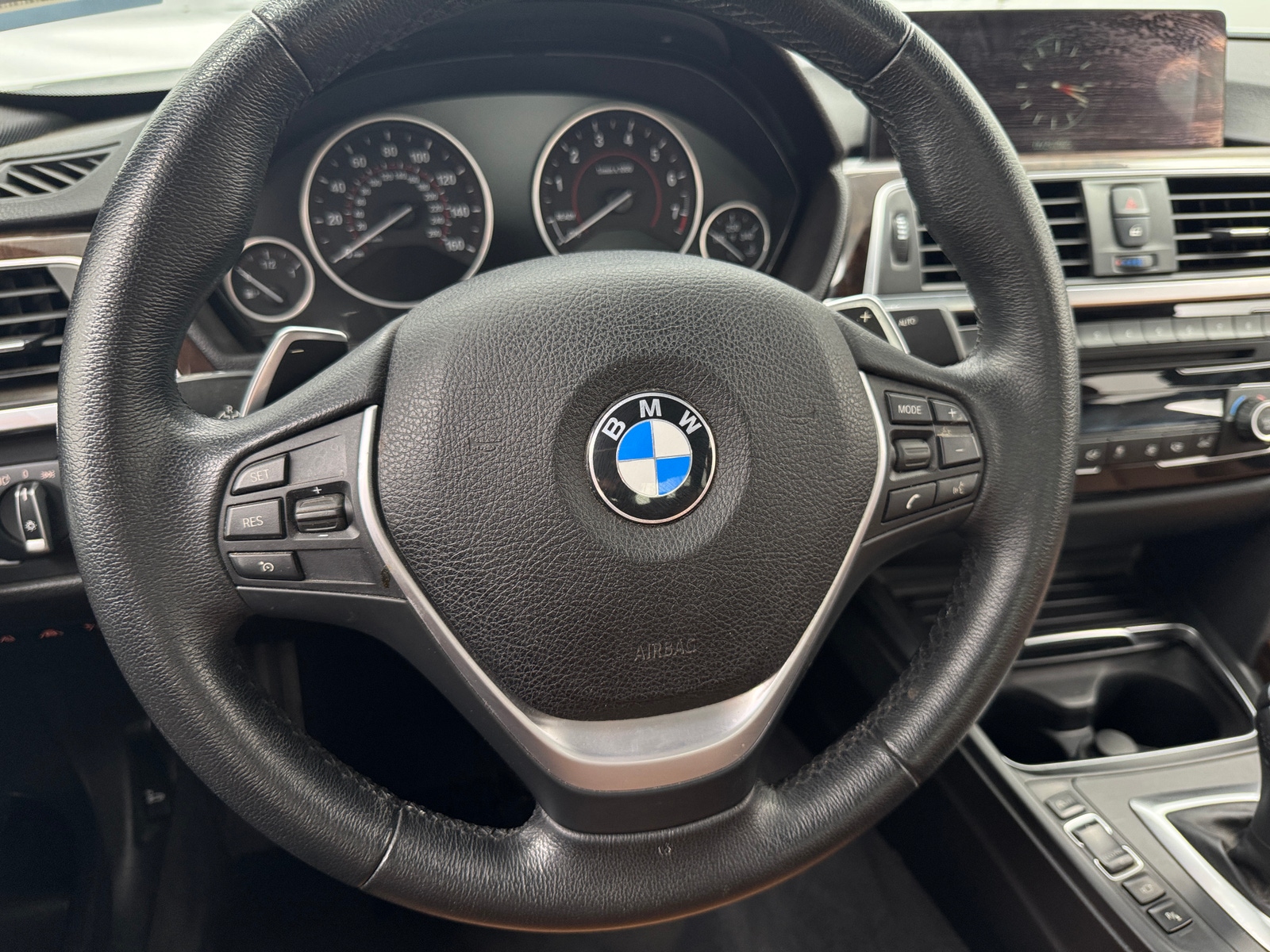 Thumbnail: 2017 BMW 3 Series - 4