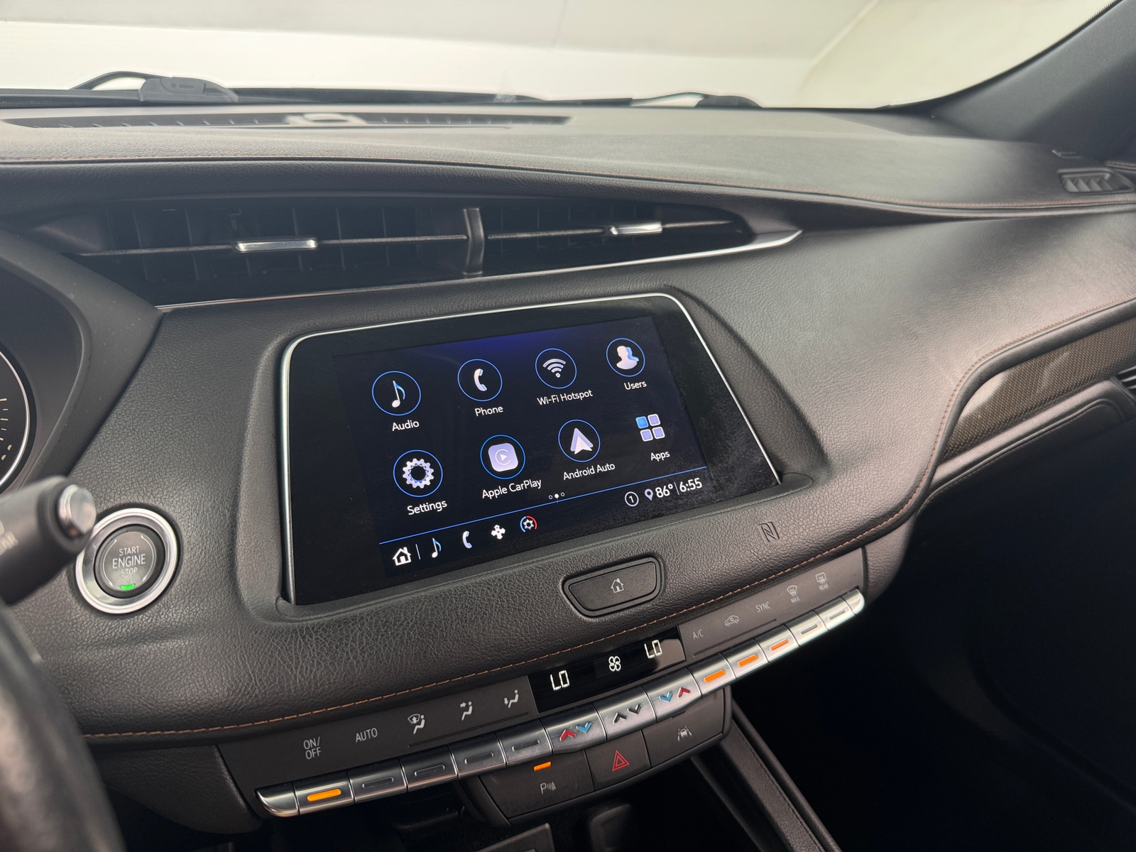 Thumbnail: 2020 Cadillac XT4 - 3