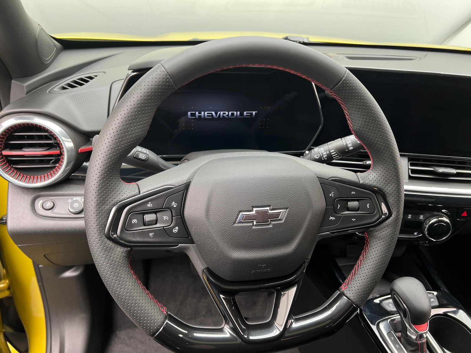 Thumbnail: 2025 Chevrolet Trax - 4