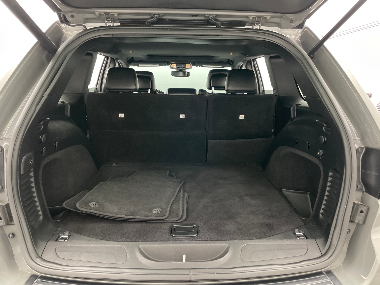 Thumbnail: 2019 Jeep Grand Cherokee - 6
