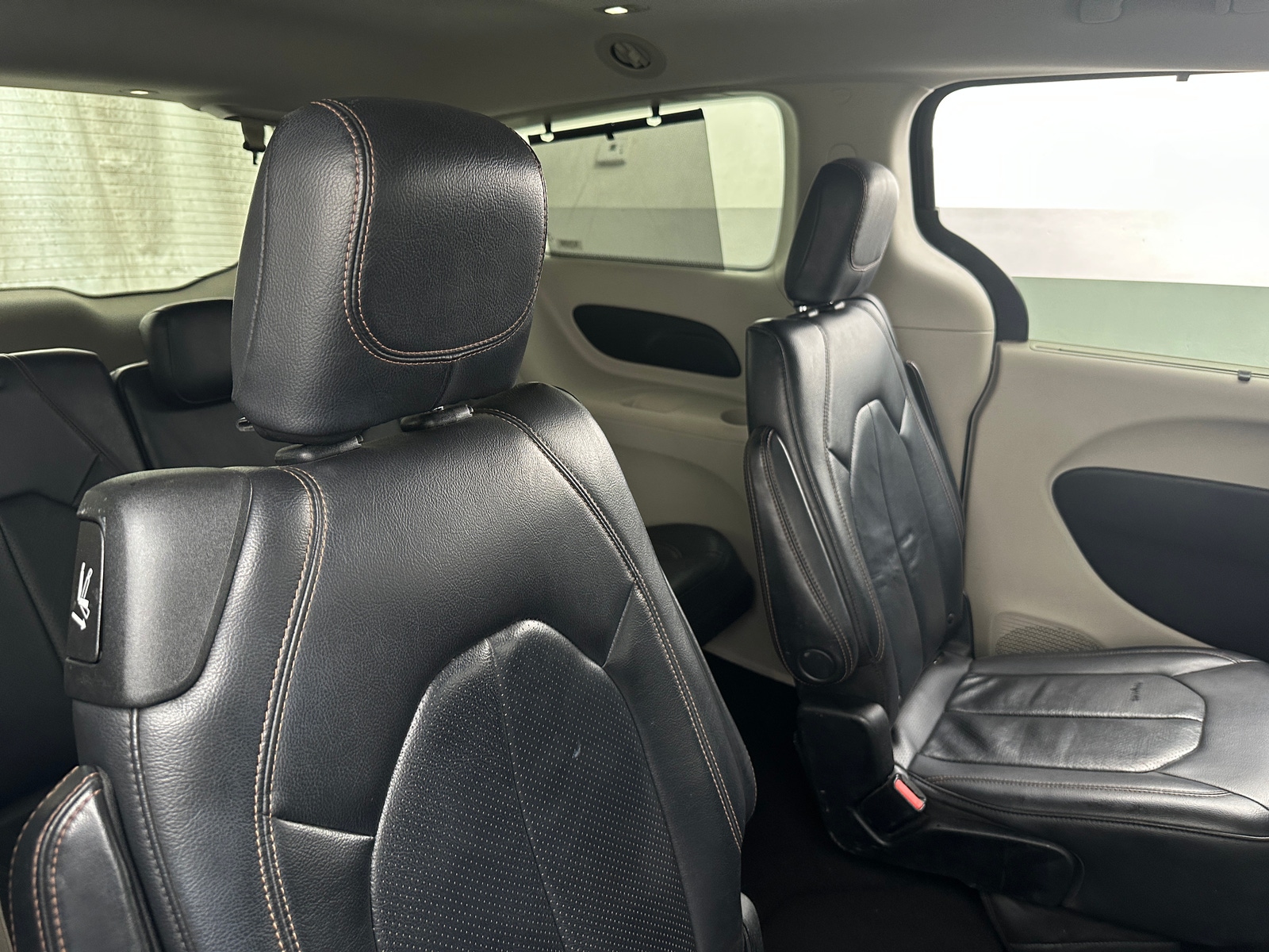 Thumbnail: 2018 Chrysler Pacifica - 5