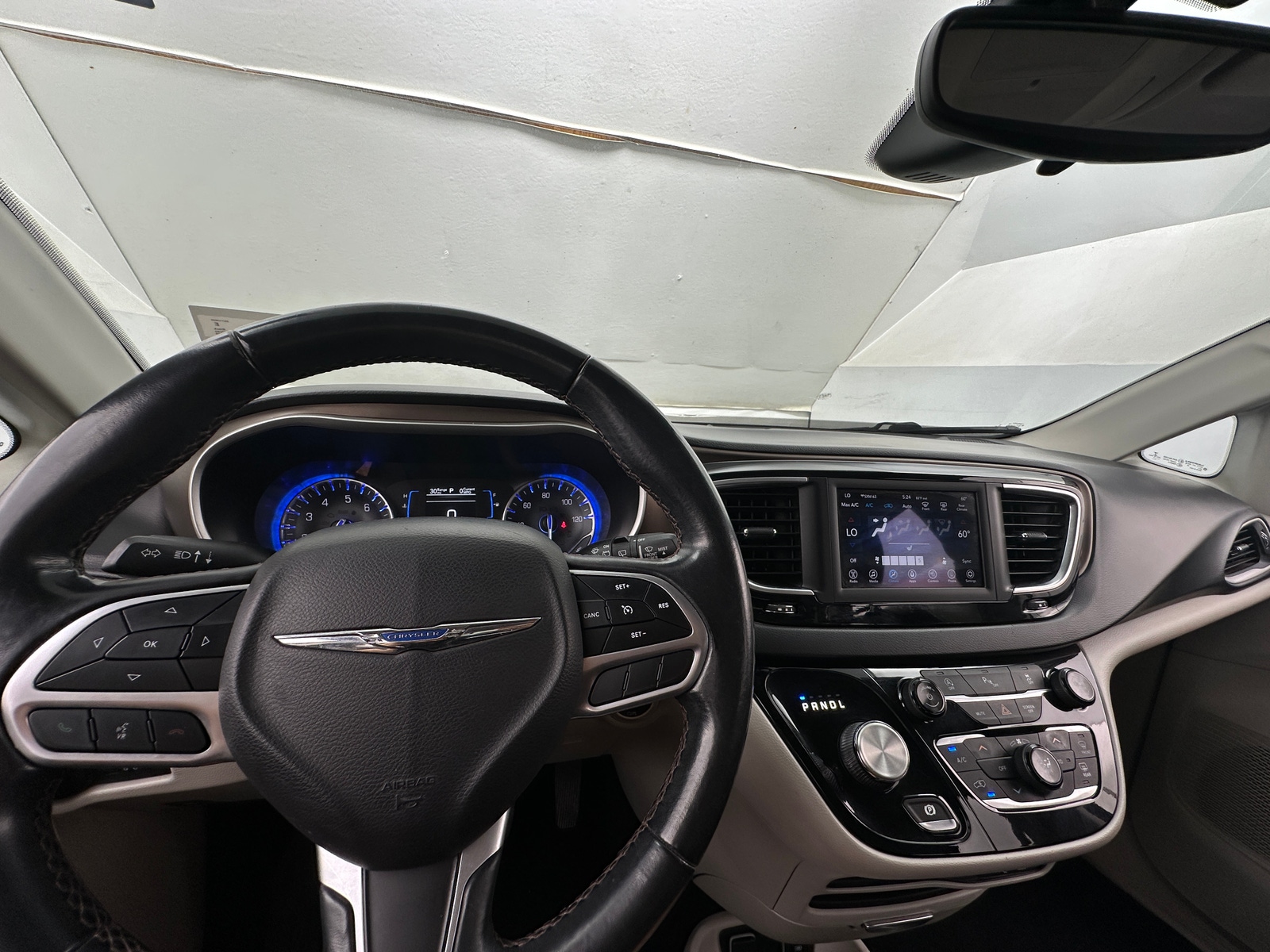 Thumbnail: 2018 Chrysler Pacifica - 2