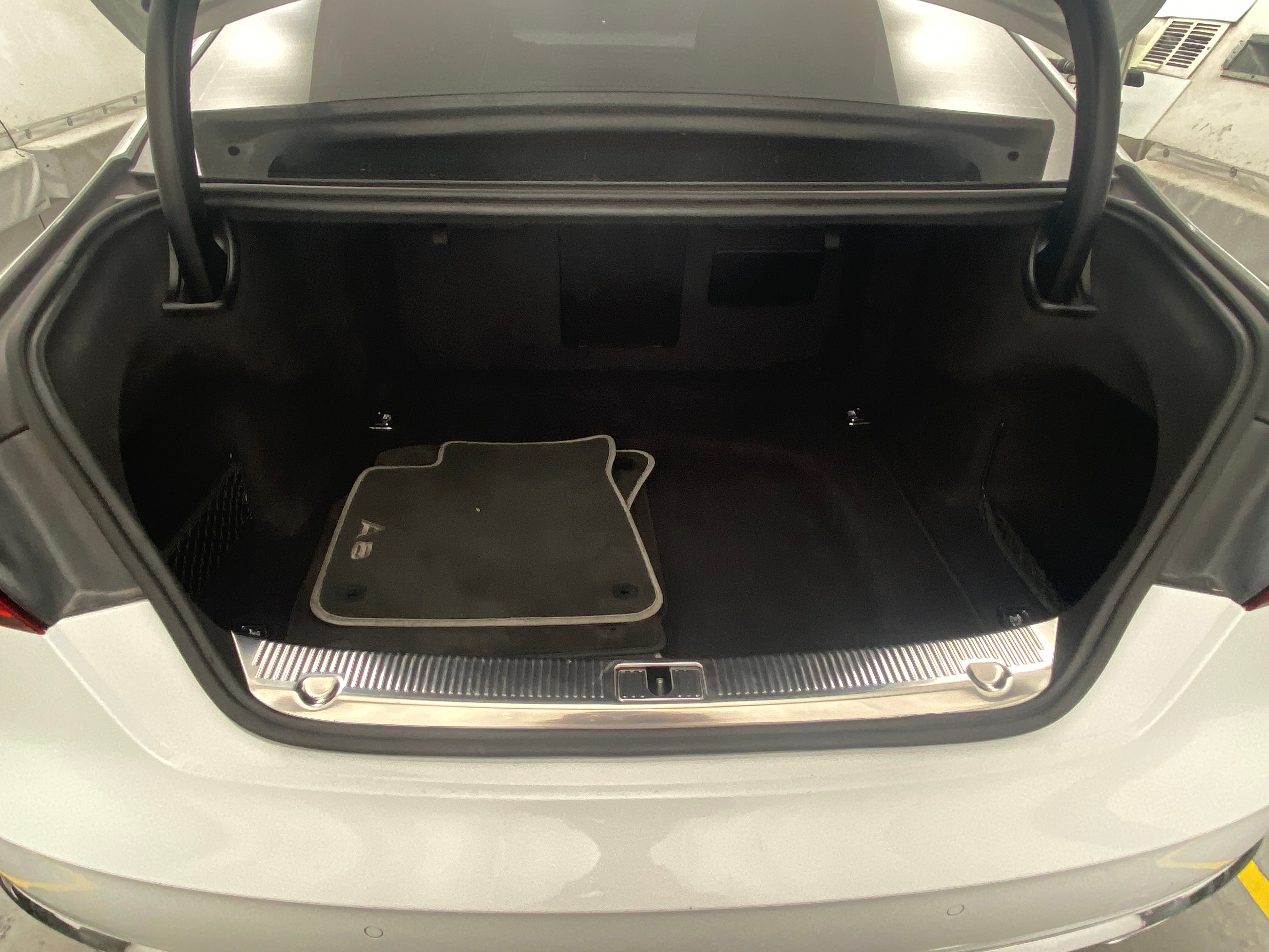 Thumbnail: 2016 Audi A8 - 7