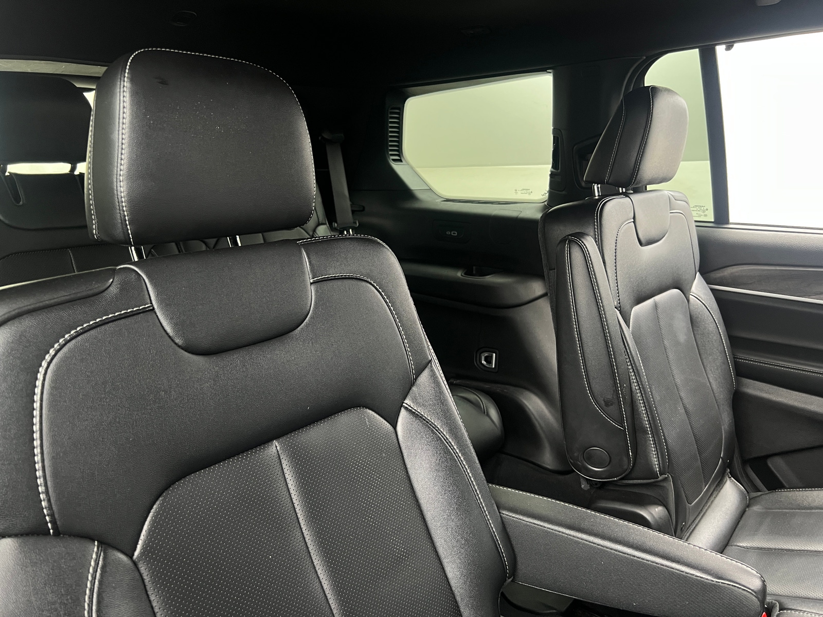 Thumbnail: 2024 Jeep Grand Cherokee L - 5