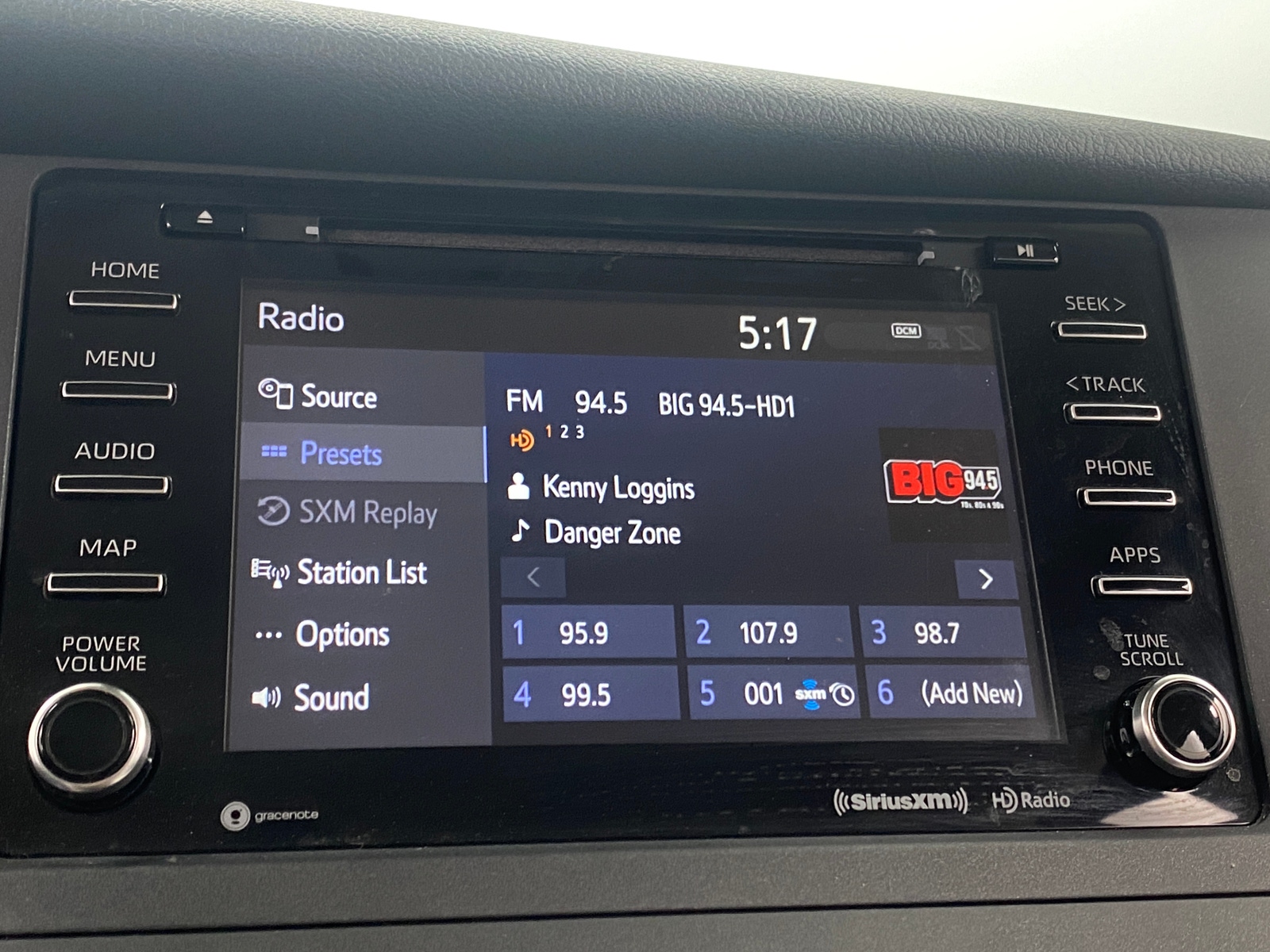 Thumbnail: 2020 Toyota Sienna - 4