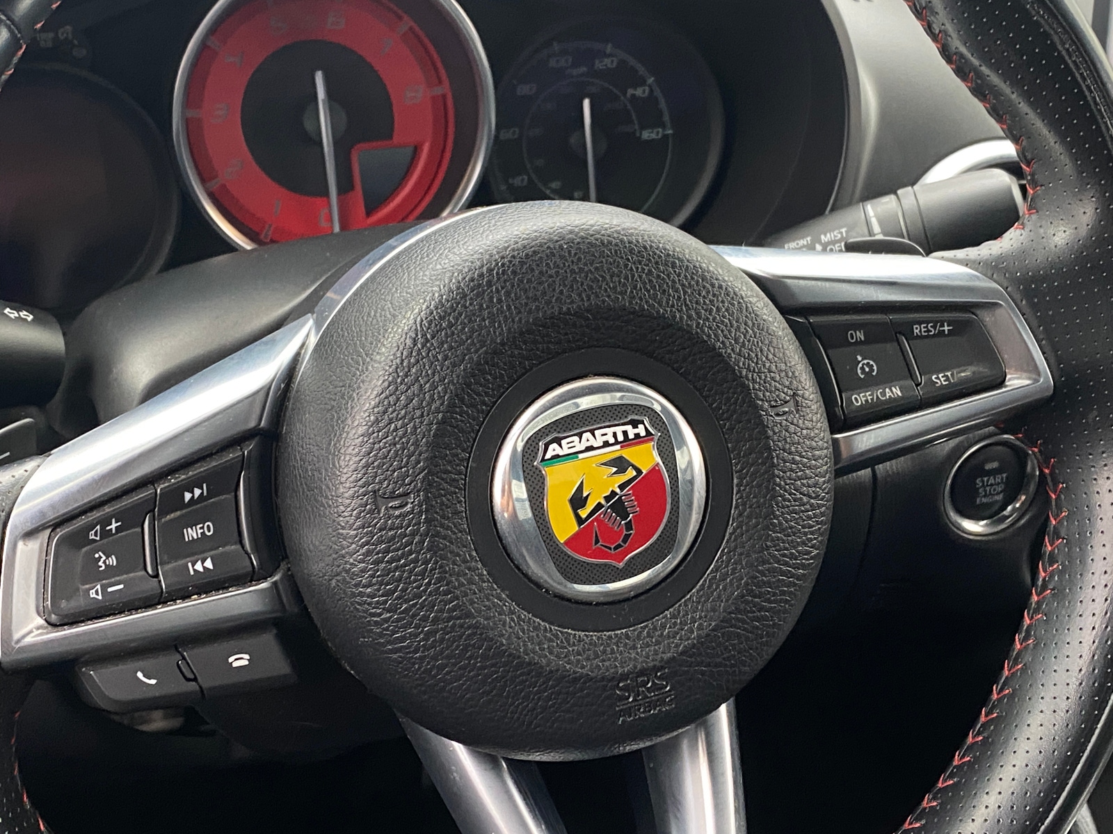 Thumbnail: 2019 Fiat 124 Spider - 4