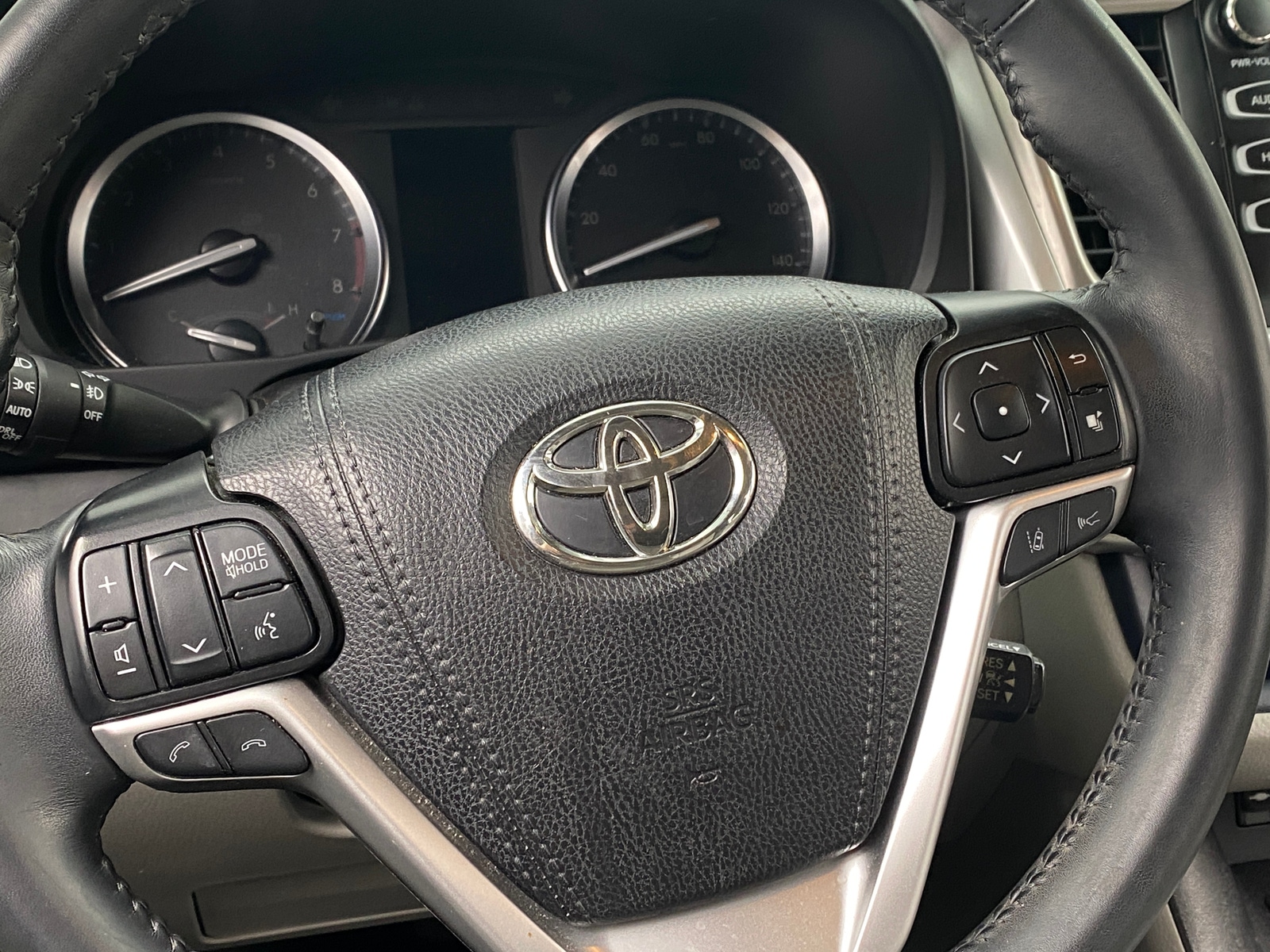 Thumbnail: 2019 Toyota Highlander - 4