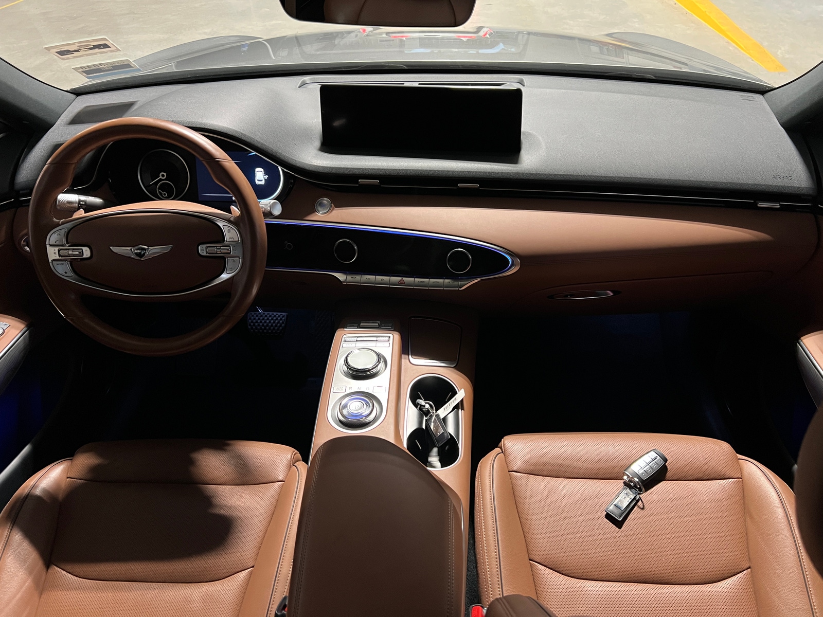 Thumbnail: 2022 Genesis GV70 - 2