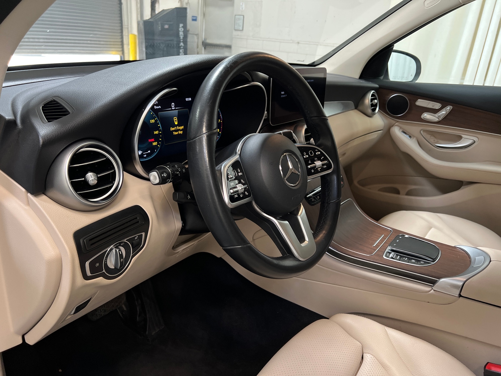 Thumbnail: 2022 Mercedes-Benz GLC - 2