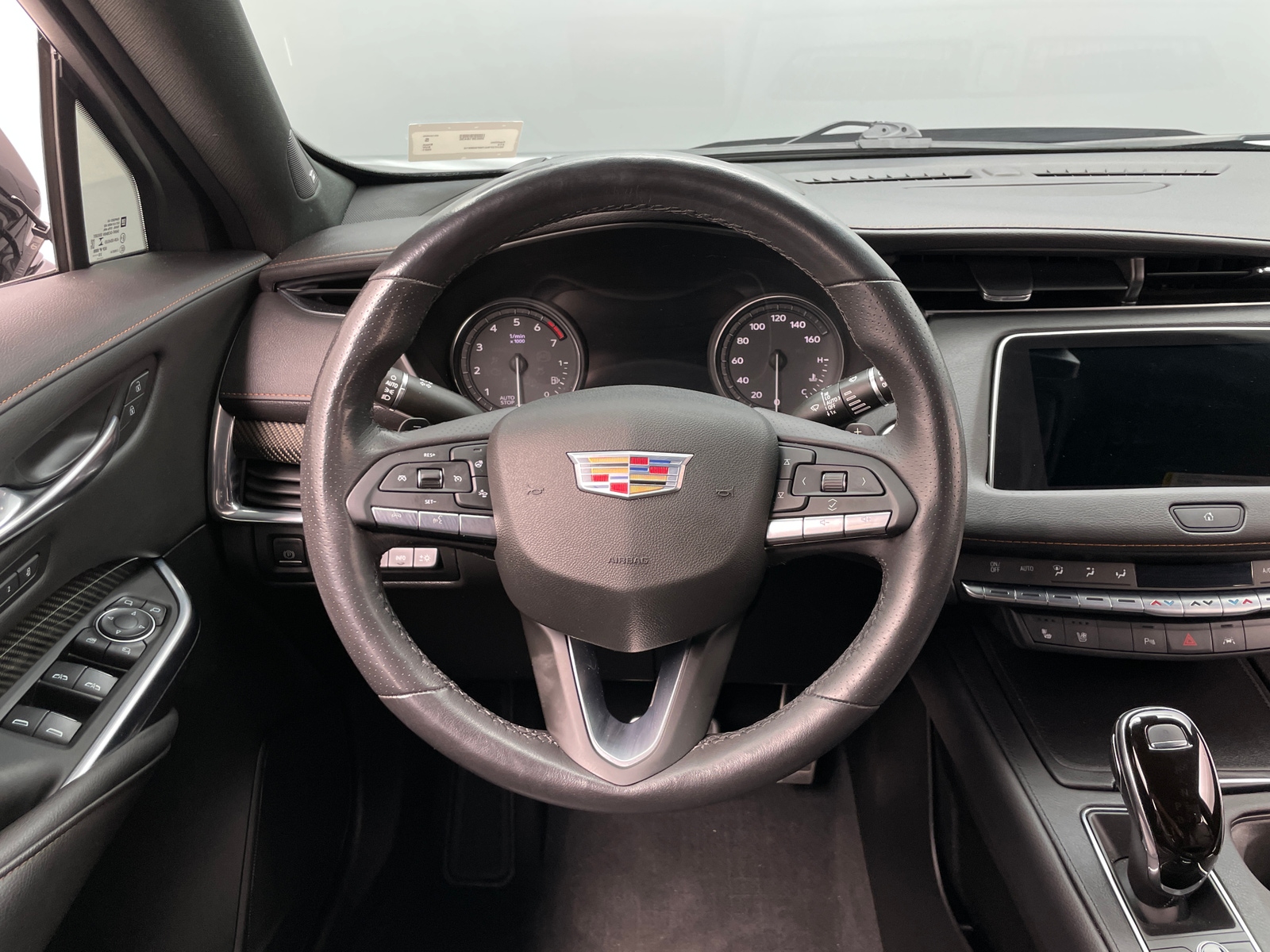Thumbnail: 2021 Cadillac XT4 - 4