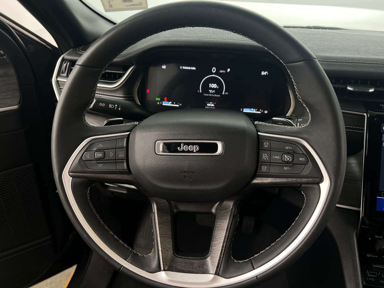 Thumbnail: 2024 Jeep Grand Cherokee - 4