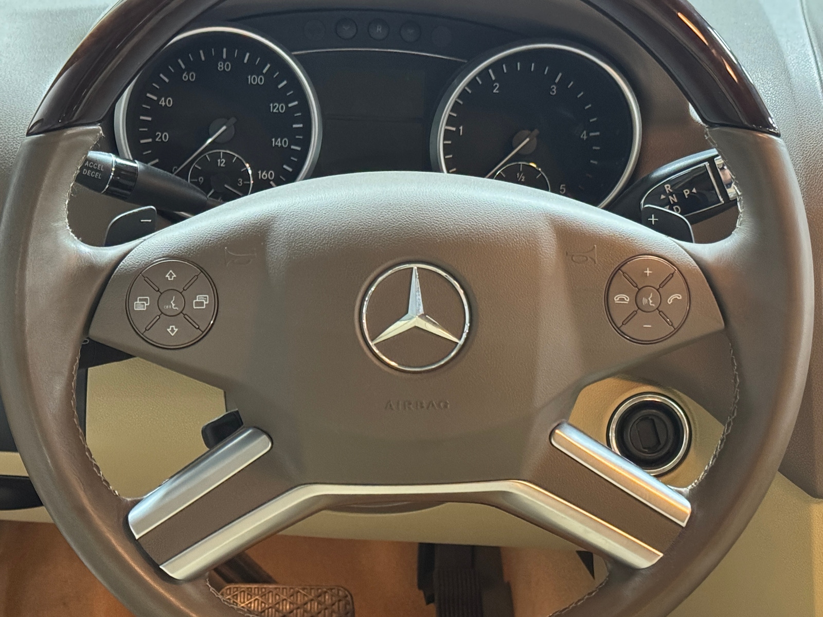 Thumbnail: 2010 Mercedes-Benz M-Class - 5