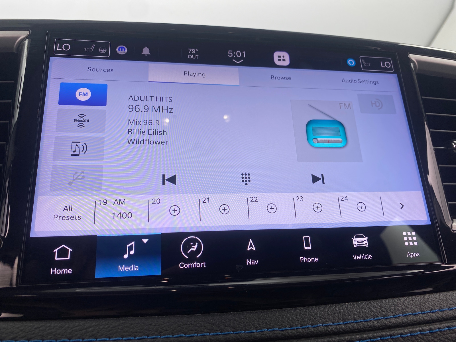 Thumbnail: 2021 Chrysler Pacifica - 3