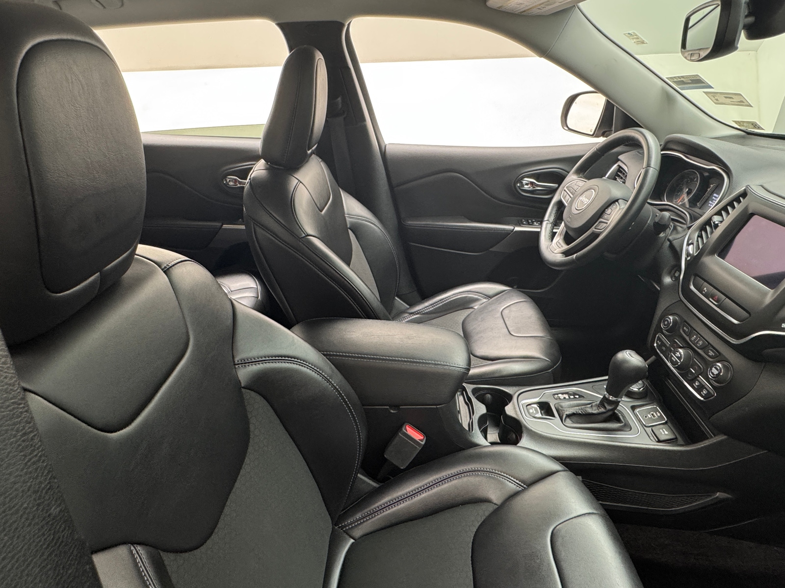 Thumbnail: 2019 Jeep Cherokee - 2