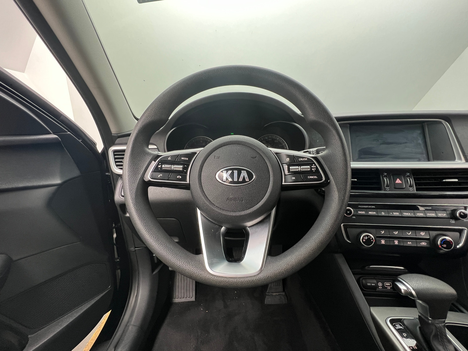 Thumbnail: 2020 Kia Optima - 5