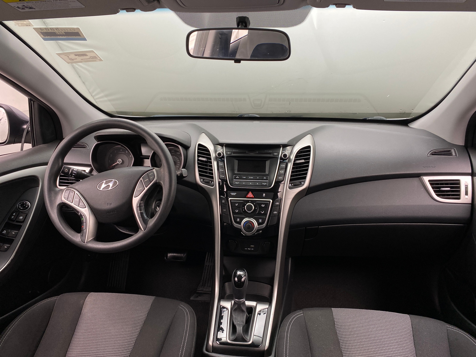 Thumbnail: 2017 Hyundai Elantra - 3
