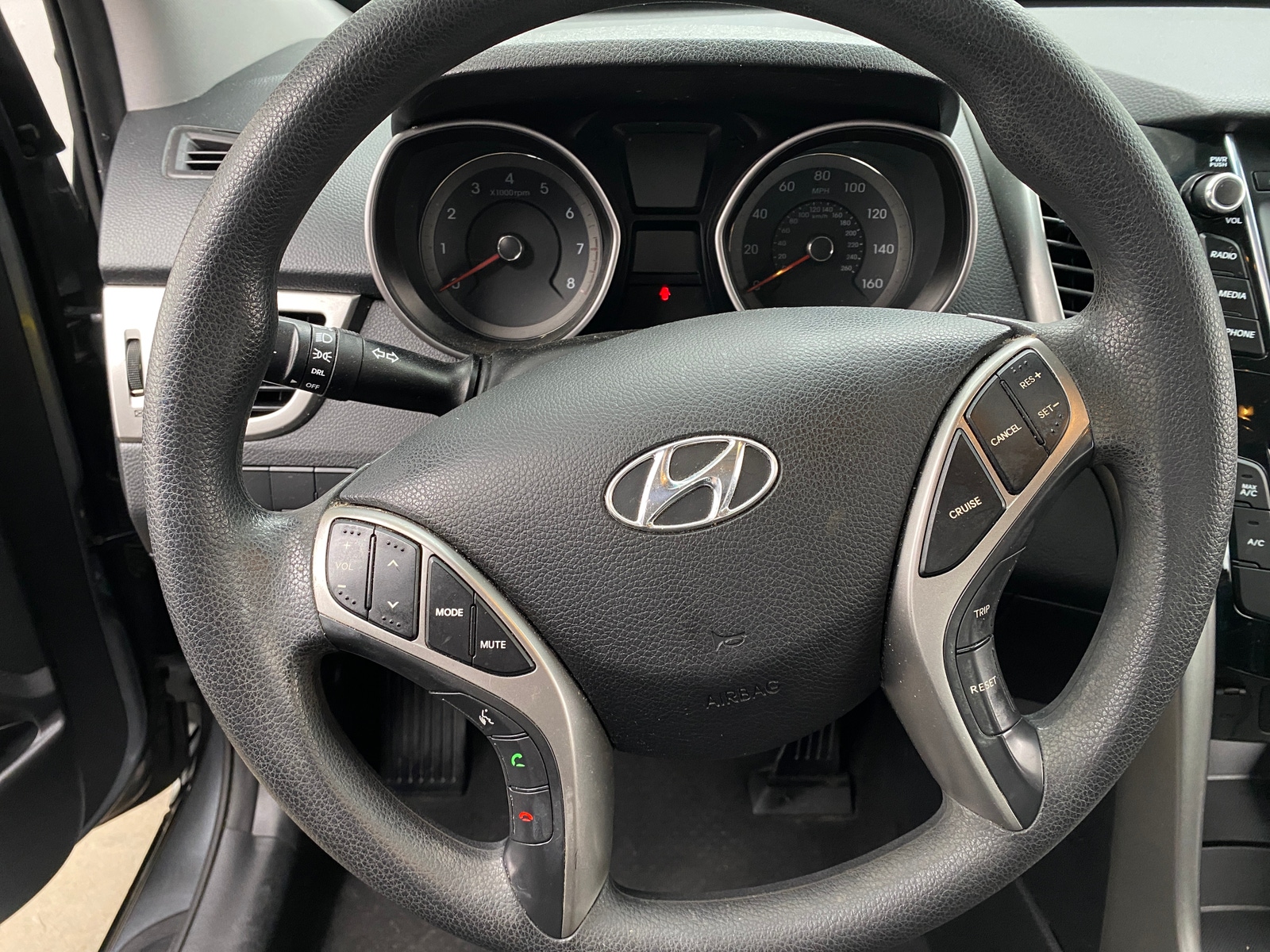 Thumbnail: 2017 Hyundai Elantra - 5
