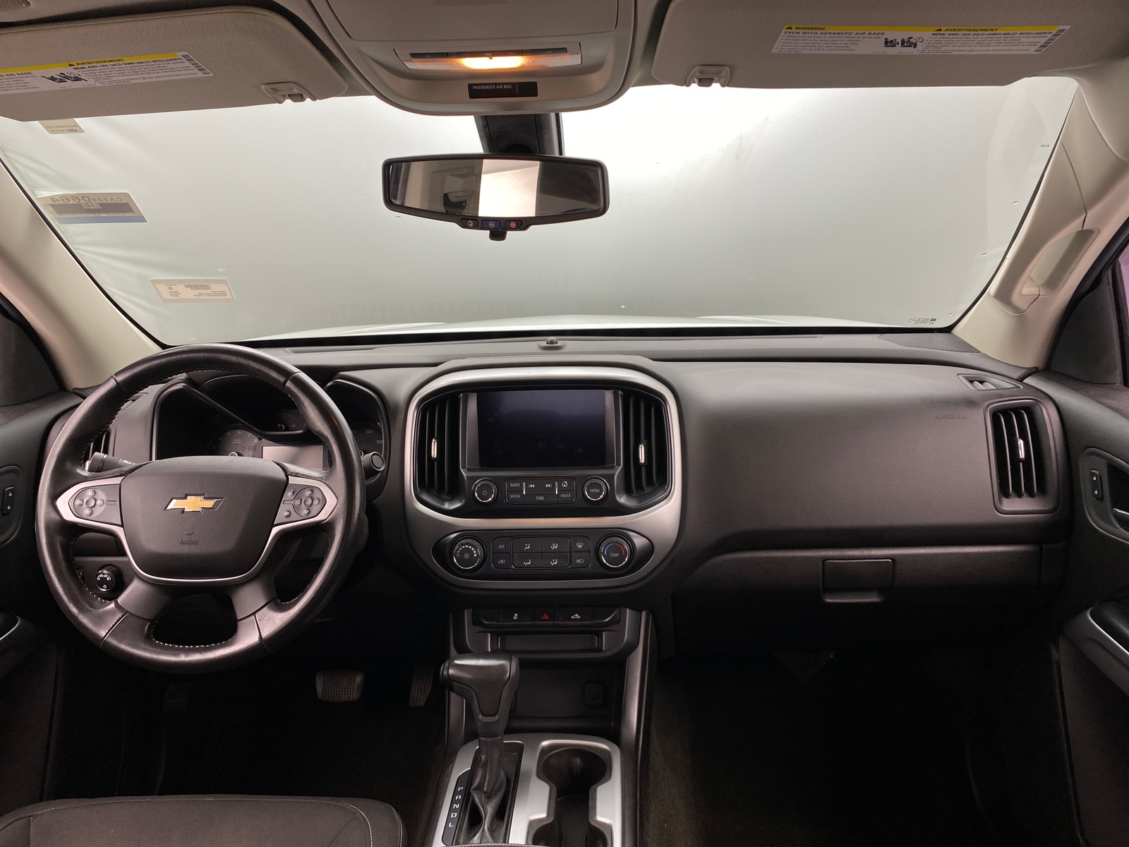 Thumbnail: 2017 Chevrolet Colorado - 3