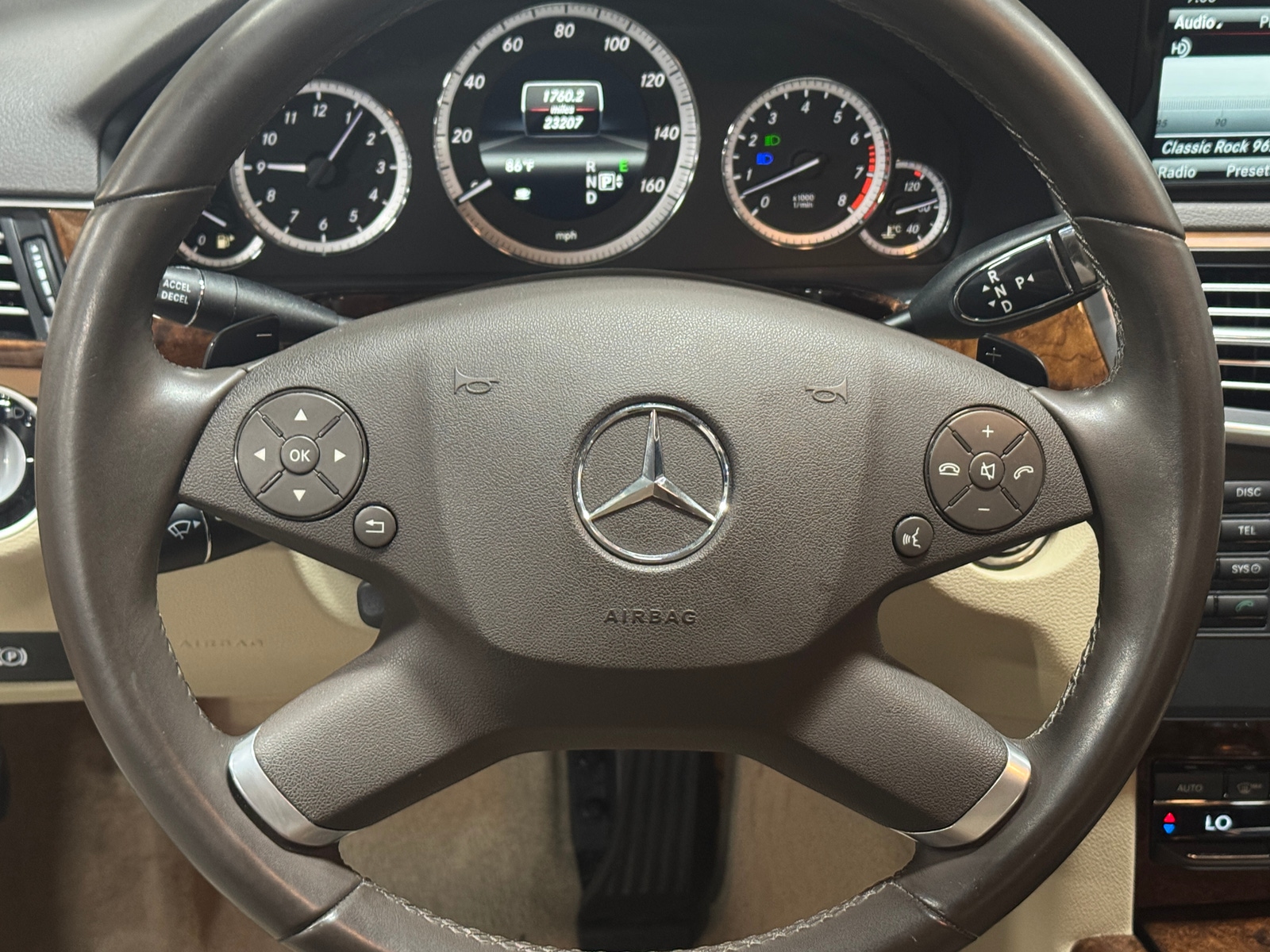 Thumbnail: 2013 Mercedes-Benz E-Class - 4