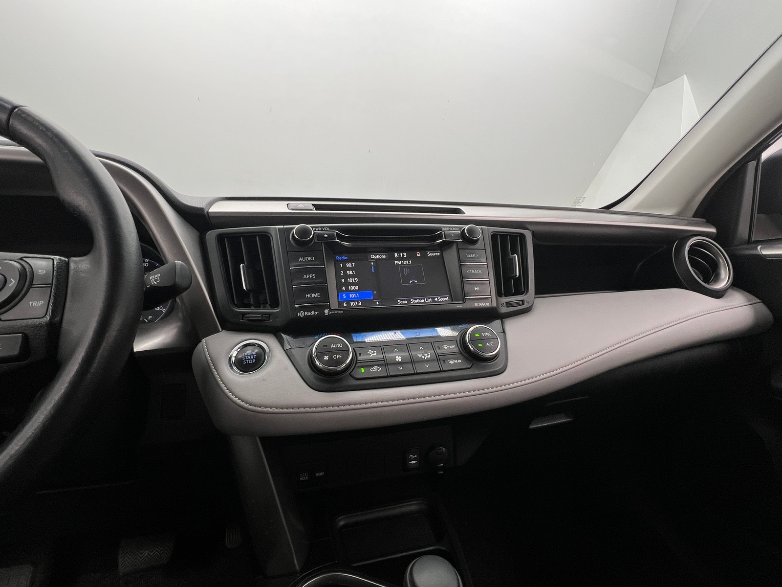 Thumbnail: 2018 Toyota RAV4 - 4