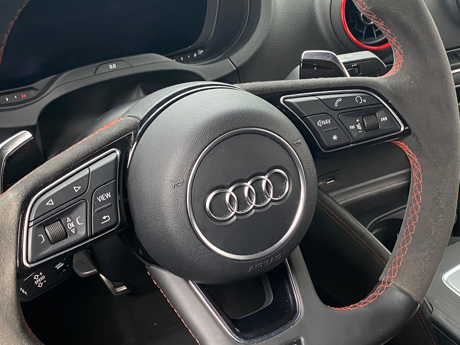 Thumbnail: 2018 Audi RS 3 - 4