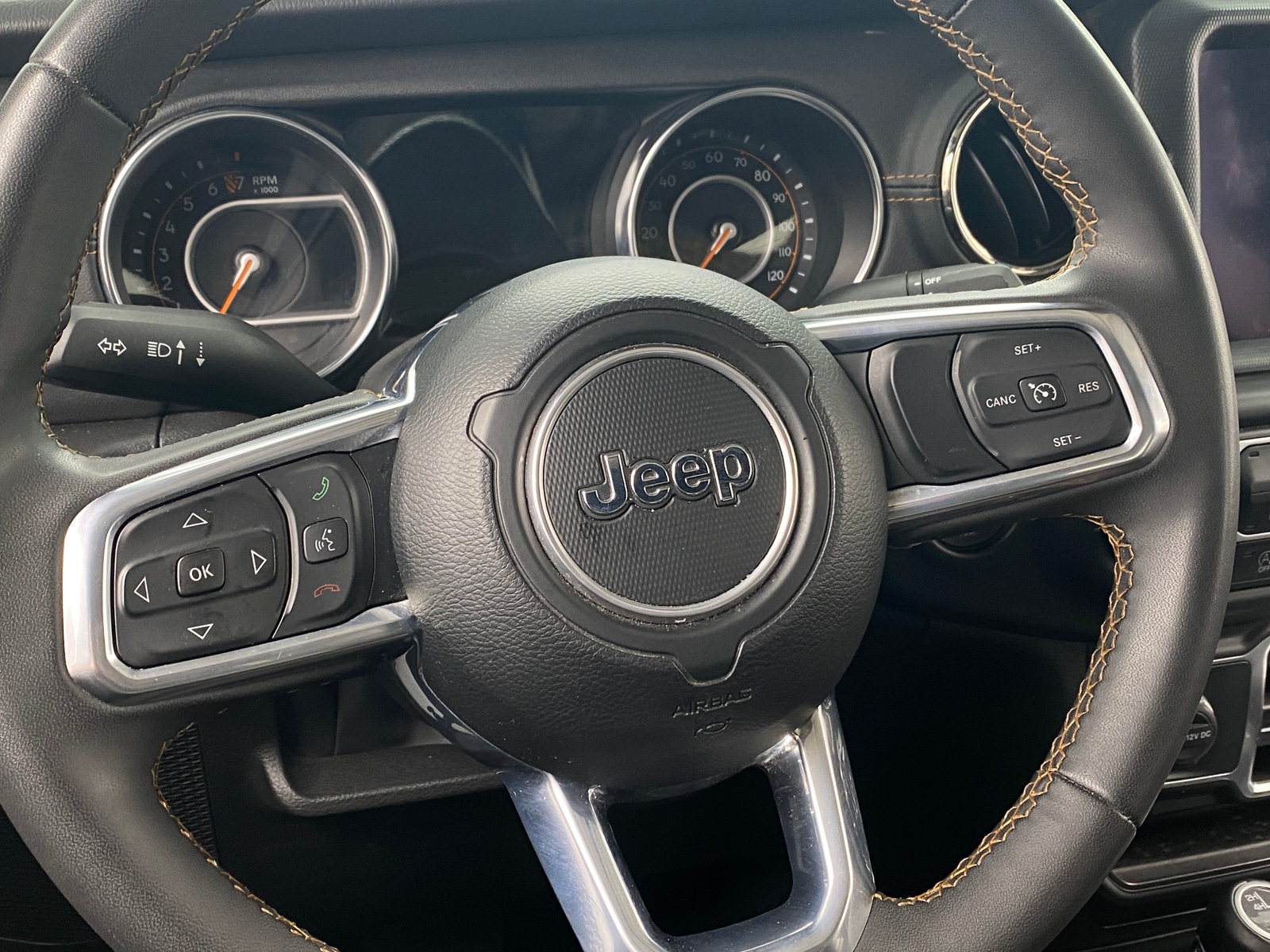 Thumbnail: 2023 Jeep Gladiator - 4
