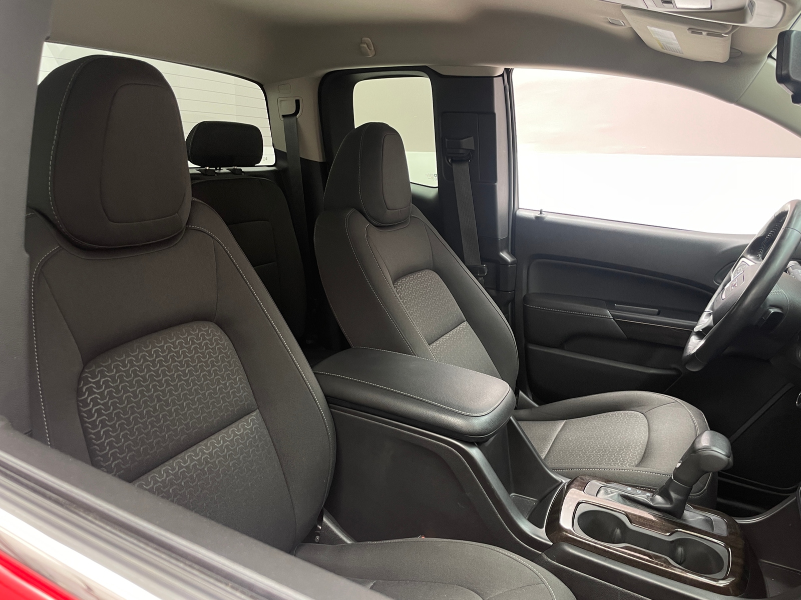 Thumbnail: 2016 GMC Canyon - 2