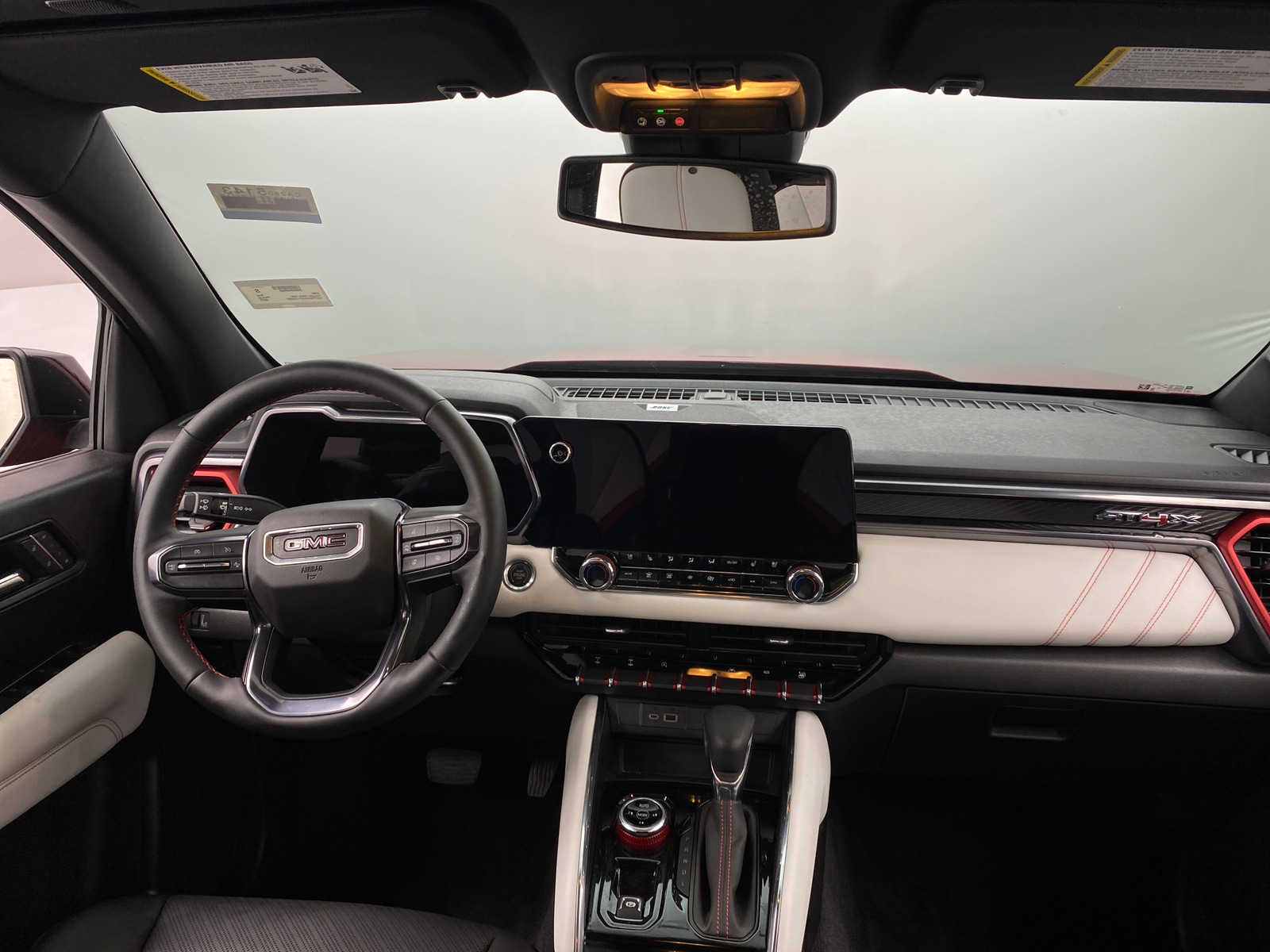 Thumbnail: 2023 GMC Canyon - 3