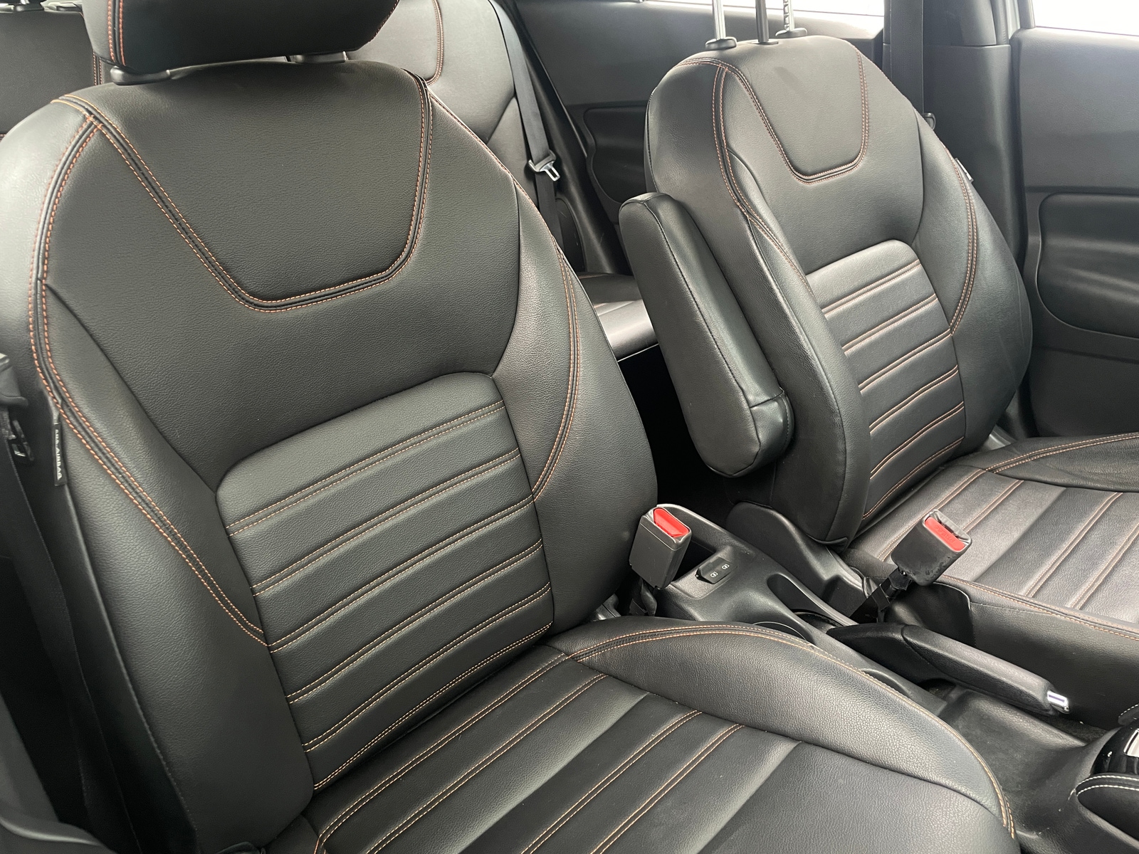 Thumbnail: 2018 Nissan Kicks - 2