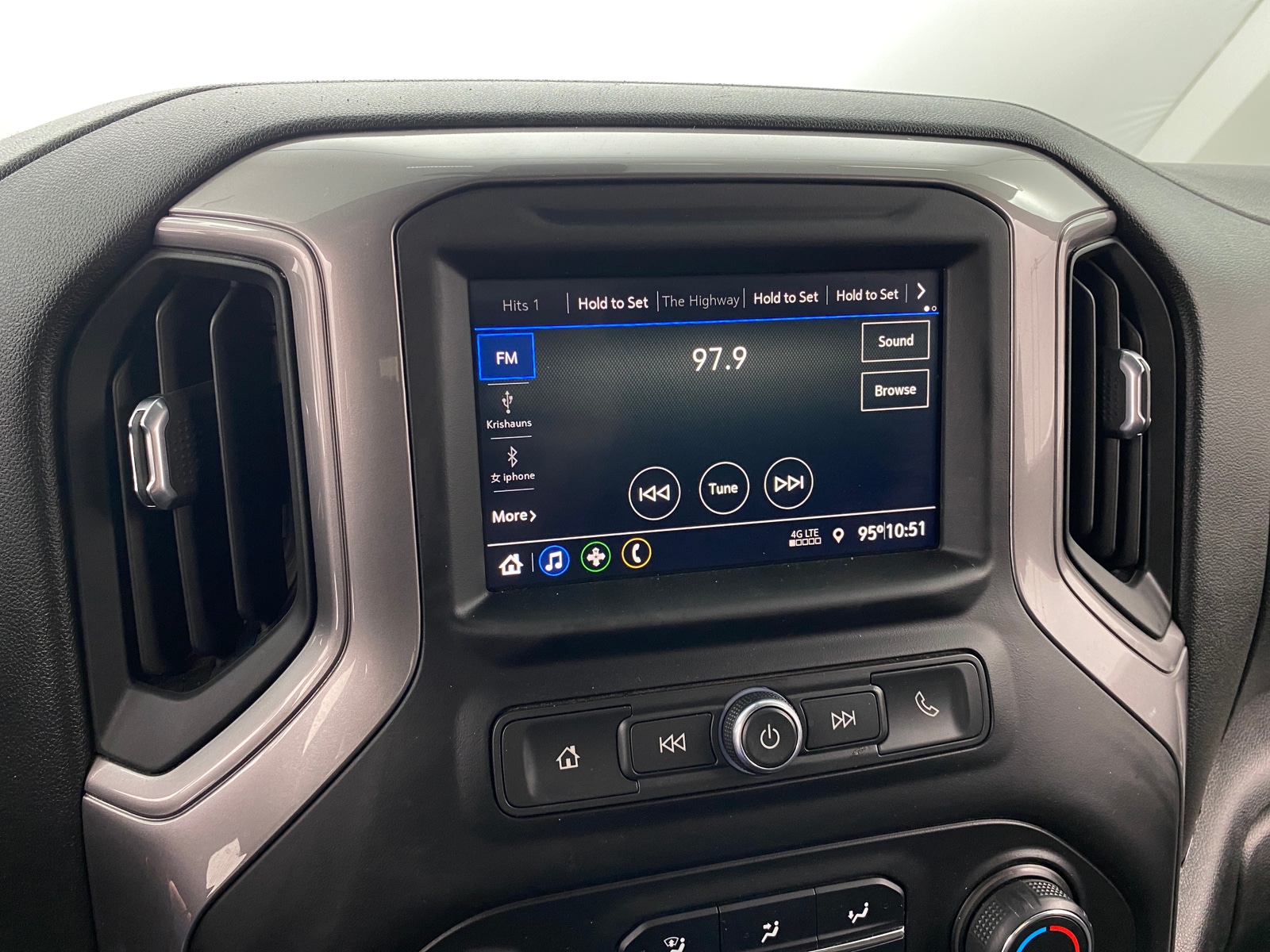 Thumbnail: 2021 Chevrolet Silverado 2500 - 4