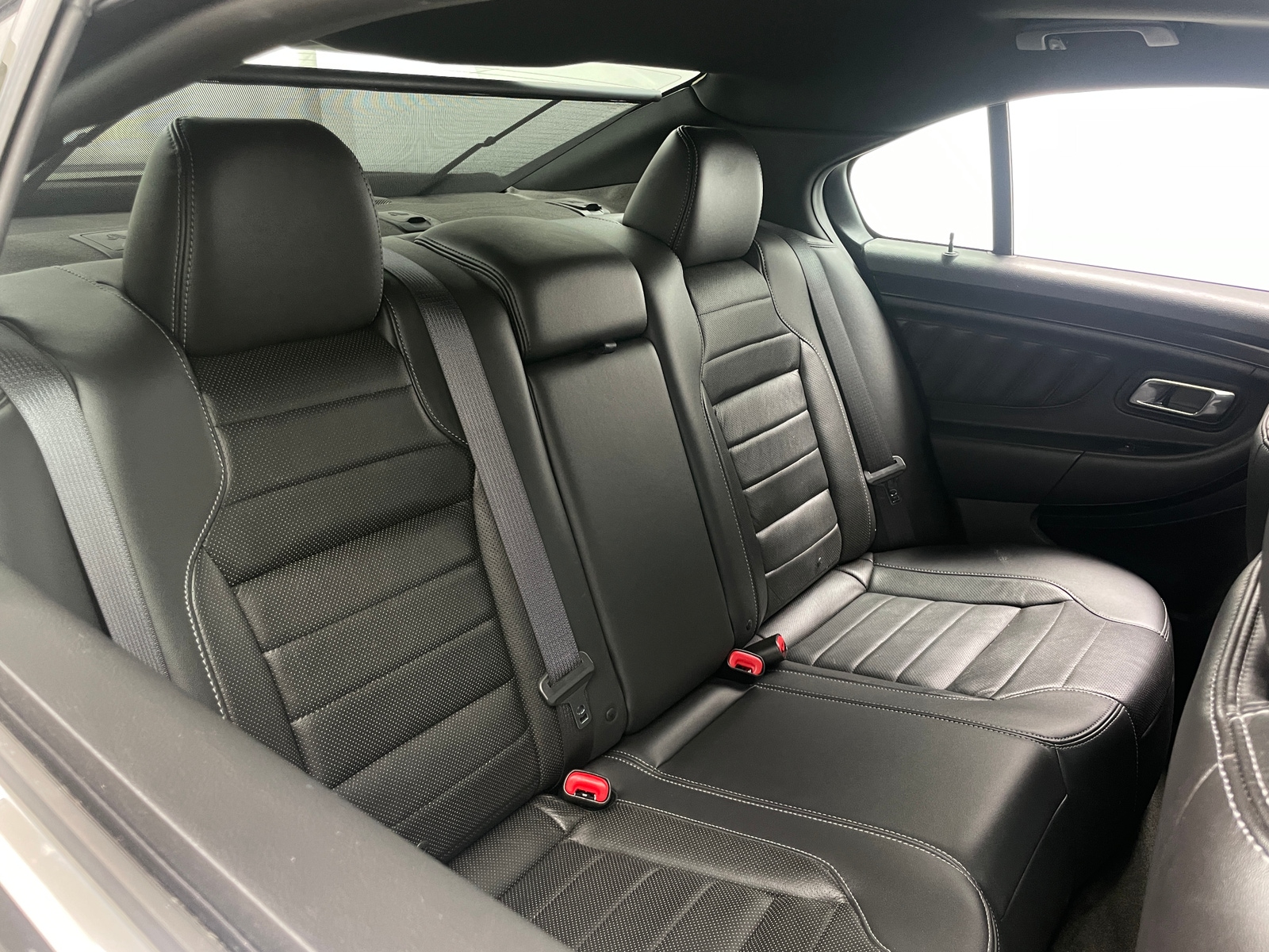 Thumbnail: 2015 Ford Taurus - 5