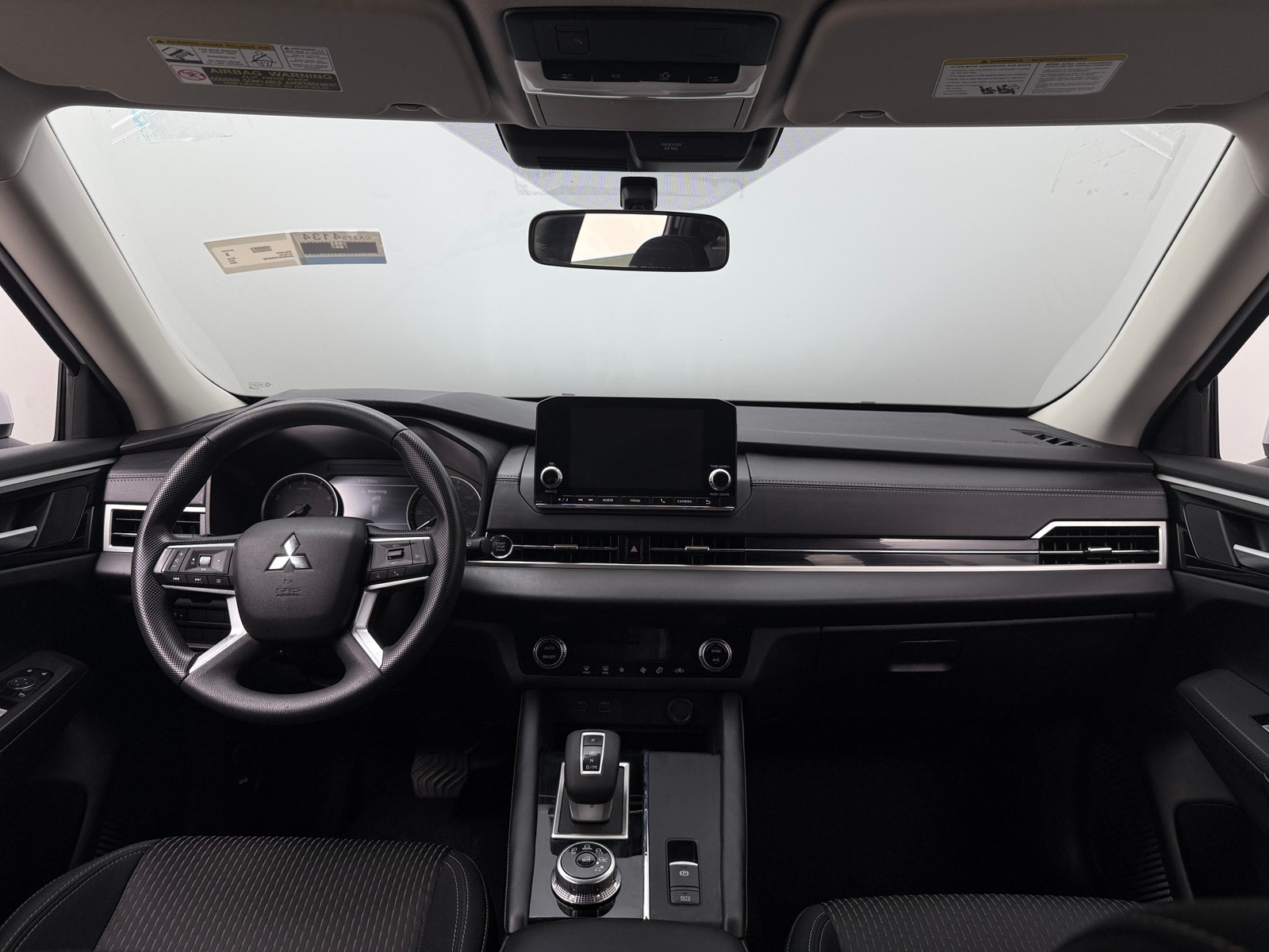 Thumbnail: 2024 Mitsubishi Outlander - 3