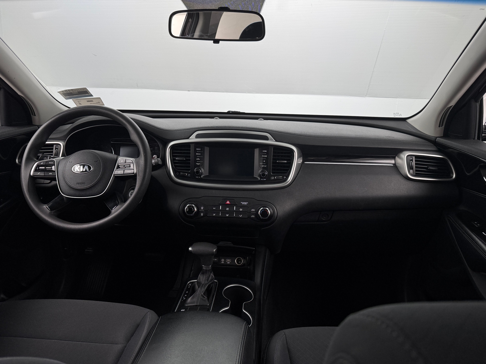 Thumbnail: 2019 Kia Sorento - 3