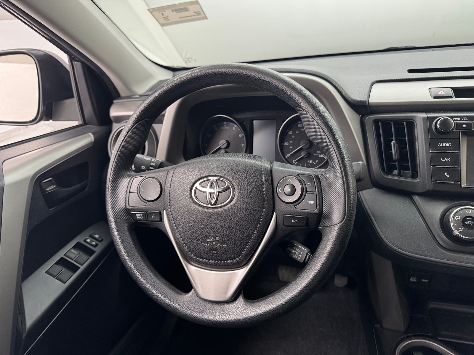 Thumbnail: 2017 Toyota RAV4 - 5