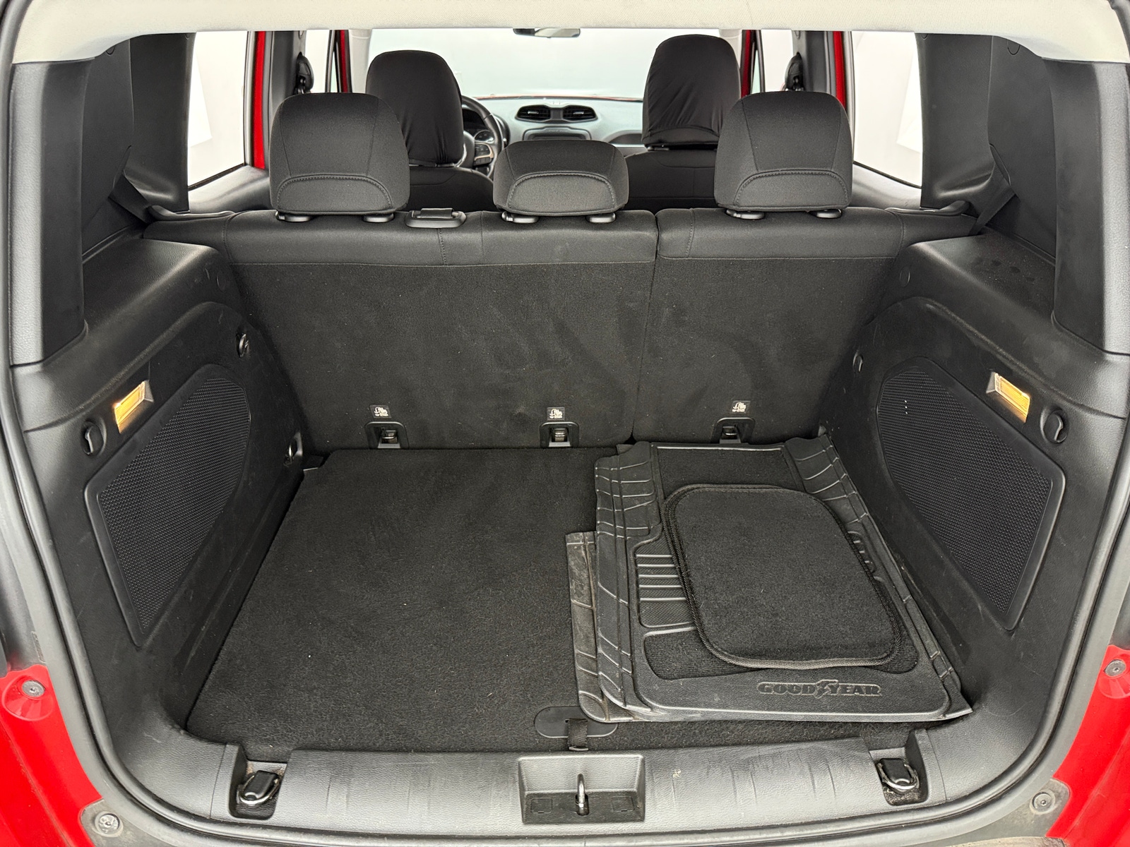 Thumbnail: 2015 Jeep Renegade - 7