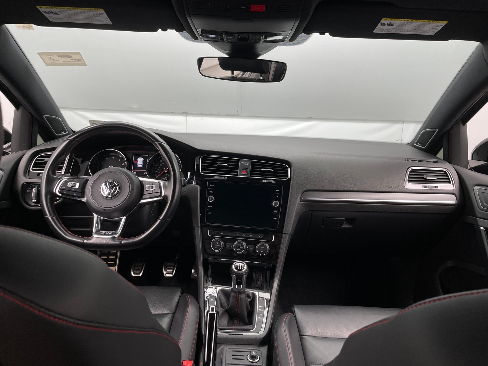 Thumbnail: 2018 Volkswagen Golf - 3
