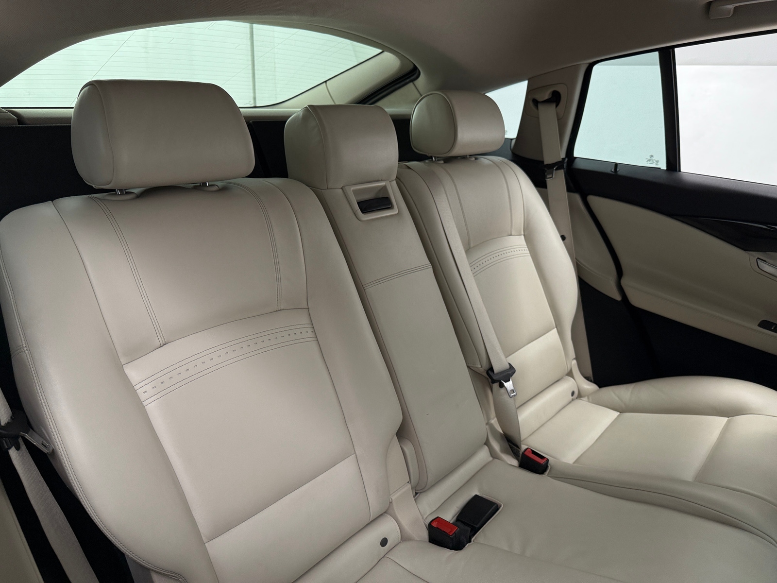Thumbnail: 2016 BMW 5 Series - 5