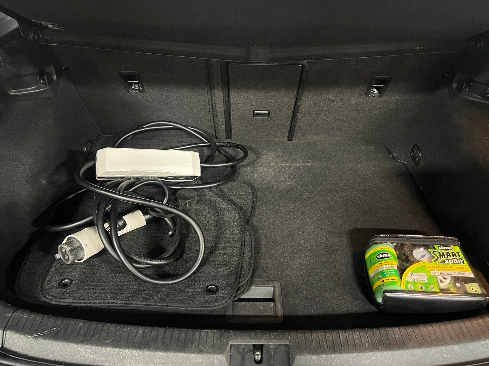 Thumbnail: 2016 Volkswagen e-Golf - 6