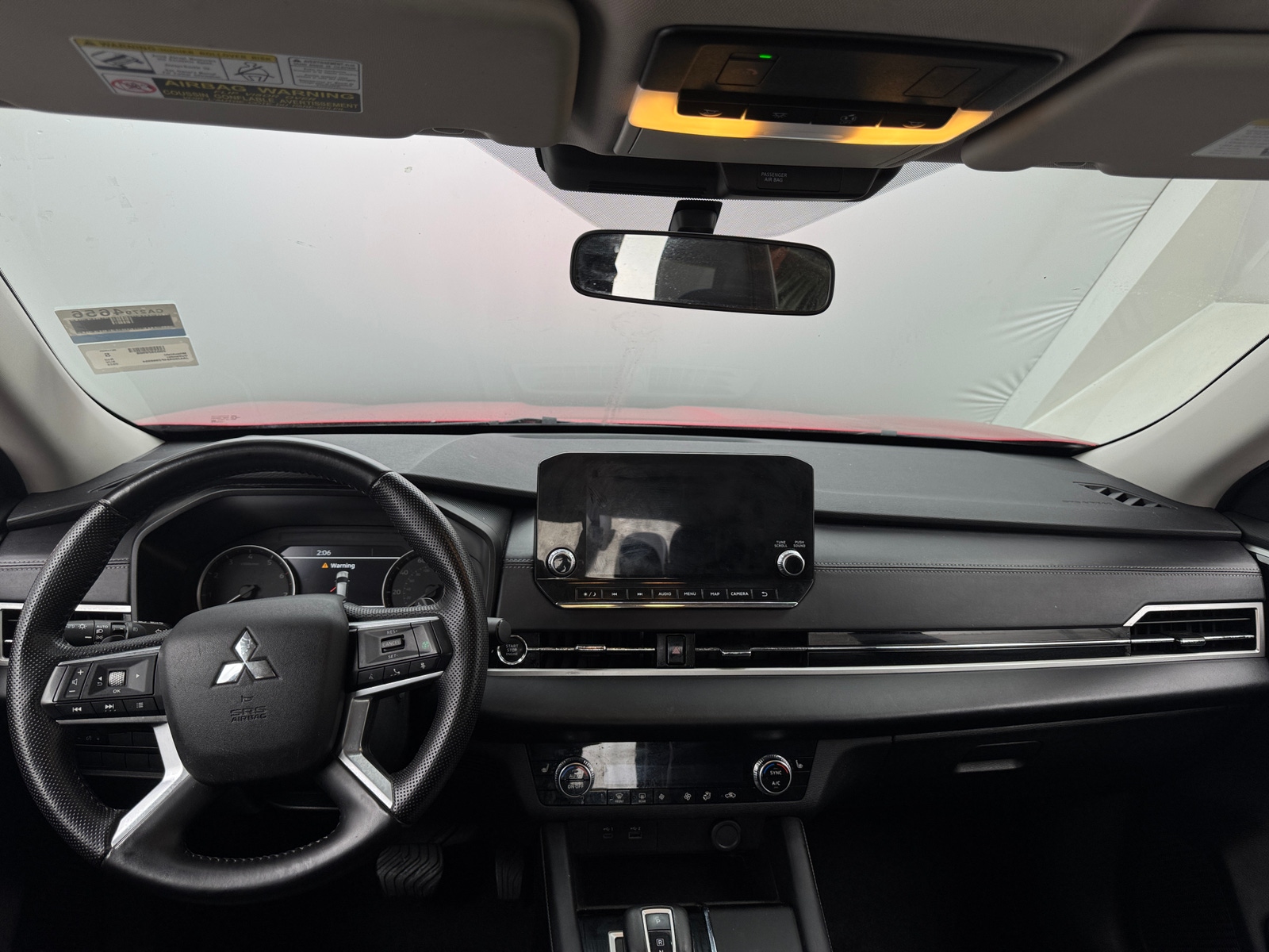 Thumbnail: 2023 Mitsubishi Outlander - 3