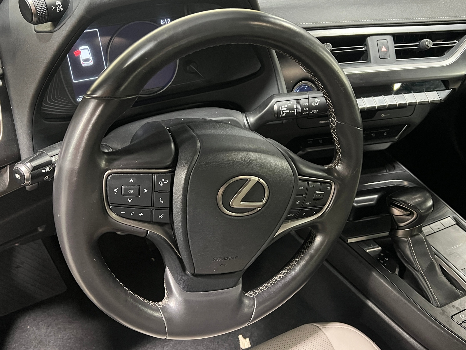 Thumbnail: 2022 Lexus UX - 4