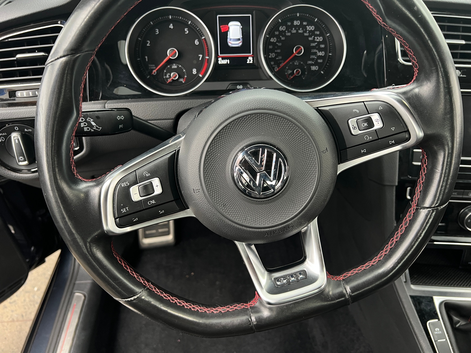 Thumbnail: 2018 Volkswagen Golf - 5
