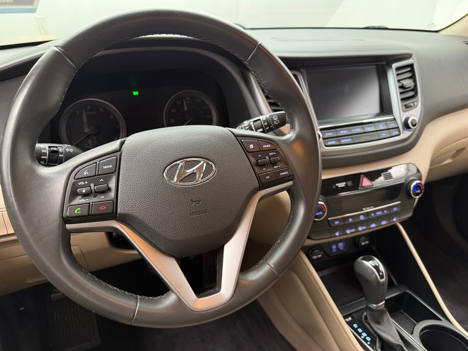 Thumbnail: 2017 Hyundai Tucson - 4