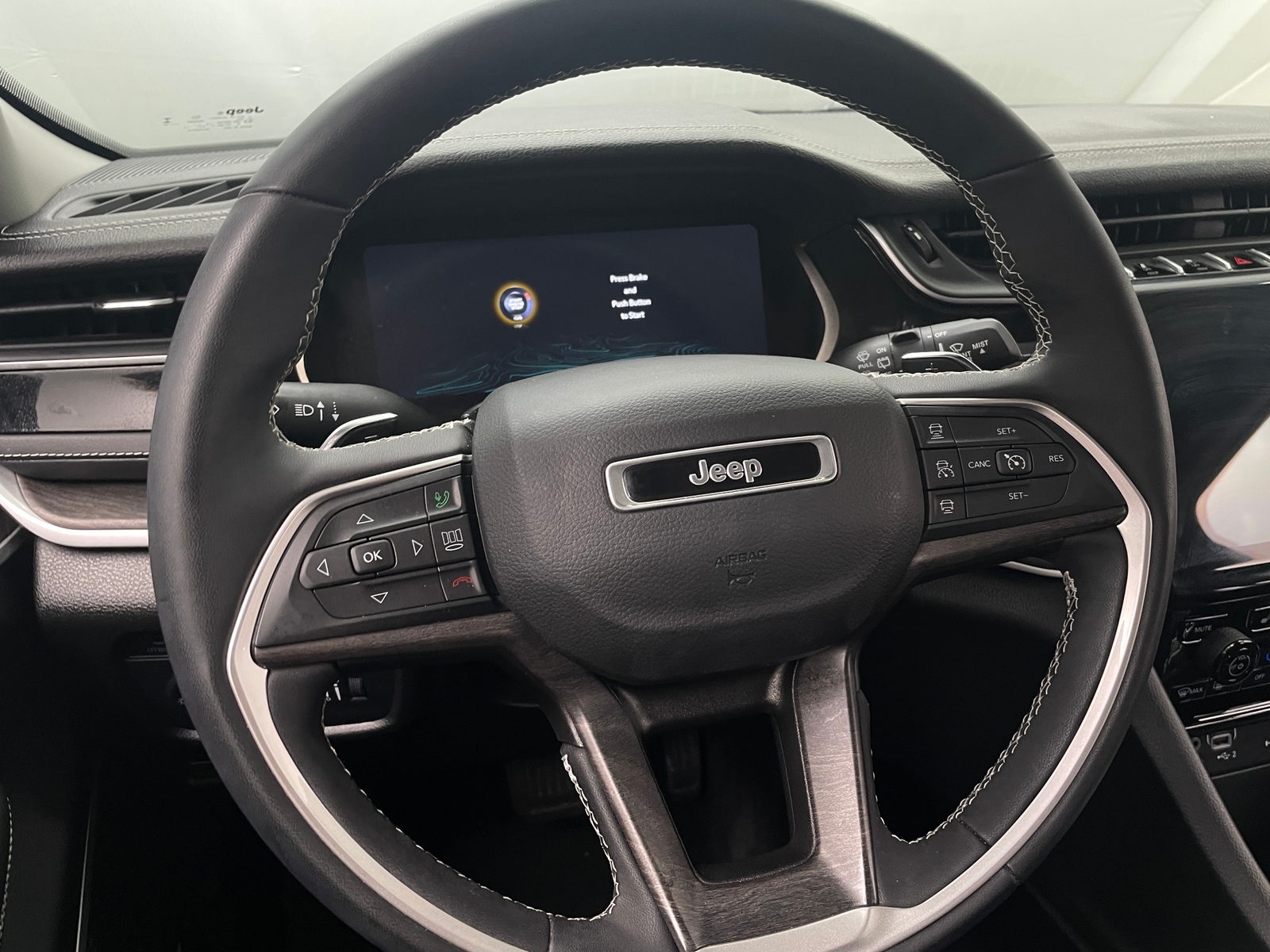 Thumbnail: 2023 Jeep Grand Cherokee - 4